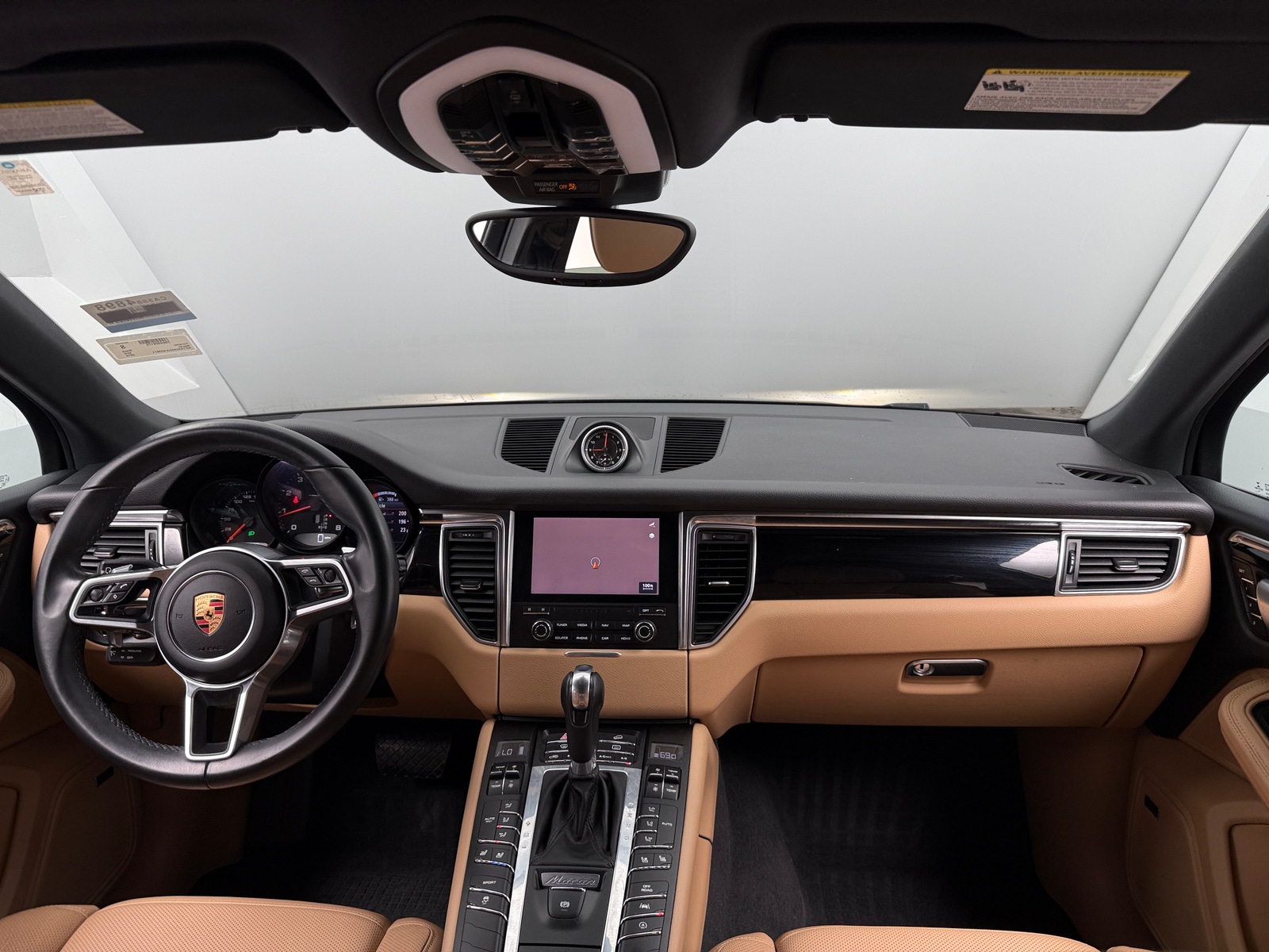 Thumbnail: 2018 Porsche Macan - 2
