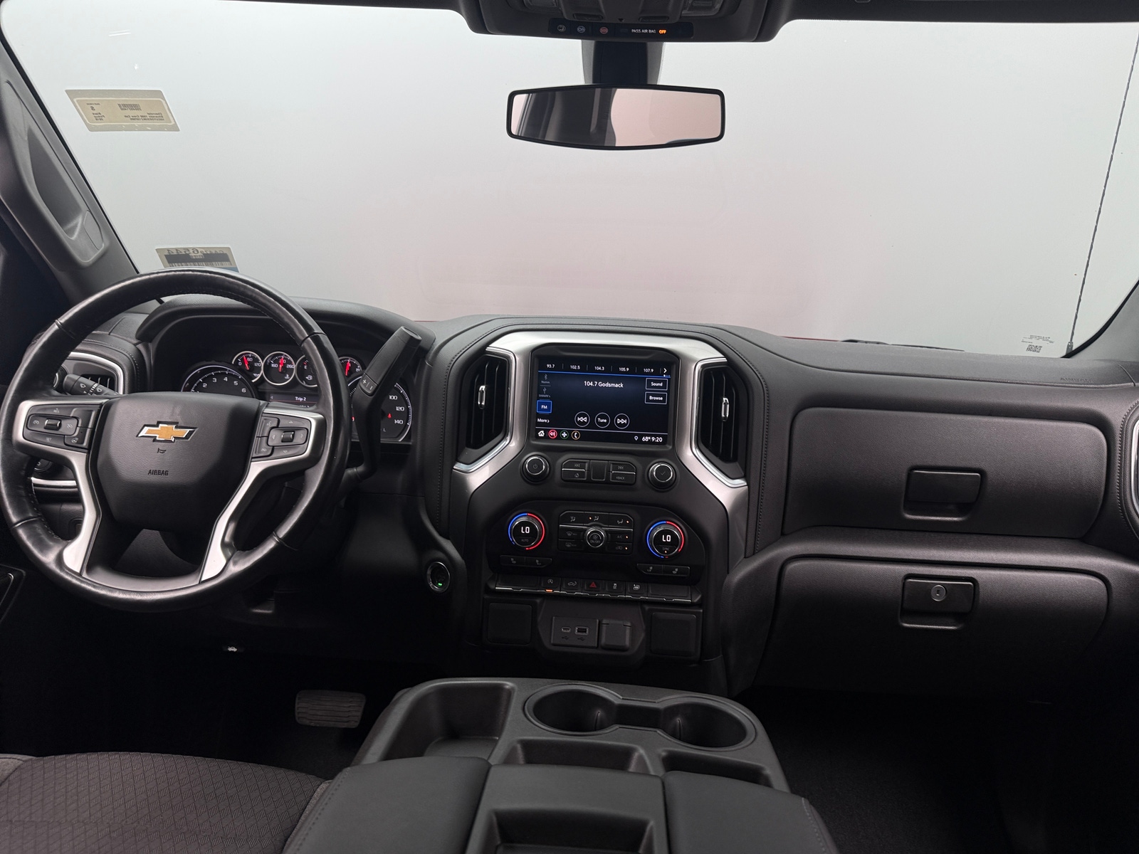 Thumbnail: 2019 Chevrolet Silverado 1500 - 3