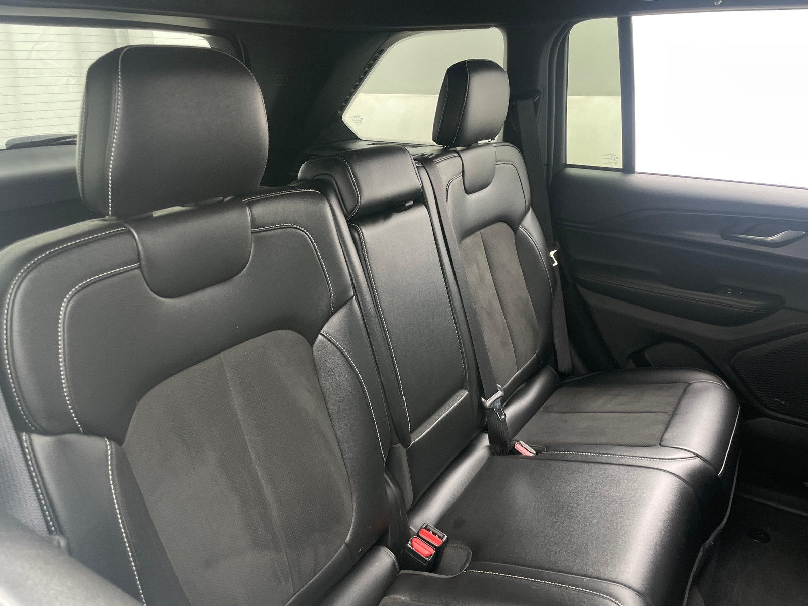 Thumbnail: 2024 Jeep Grand Cherokee - 6