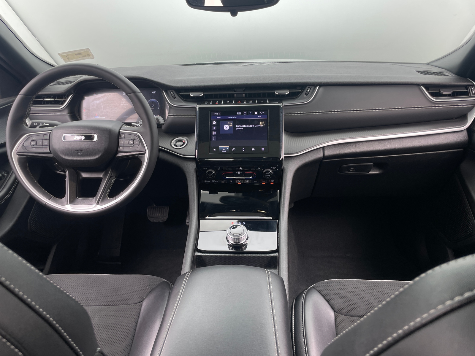 Thumbnail: 2024 Jeep Grand Cherokee - 3