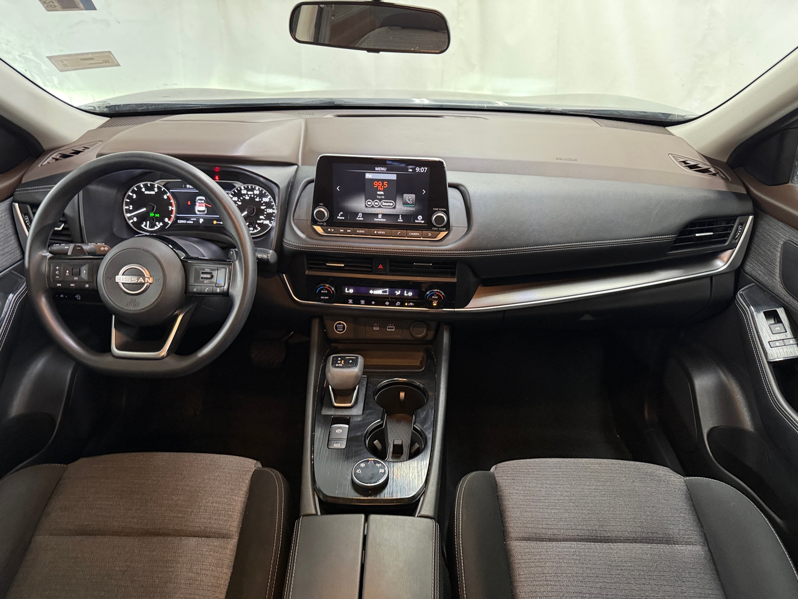 Thumbnail: 2023 Nissan Rogue - 3