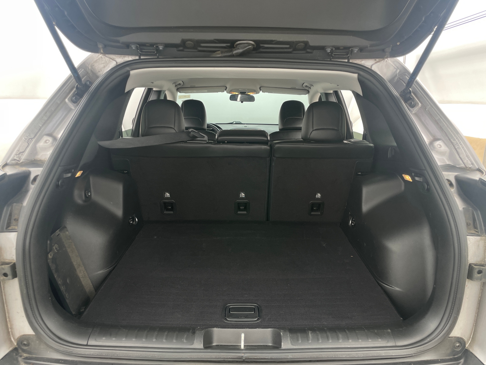 Thumbnail: 2019 Jeep Cherokee - 7