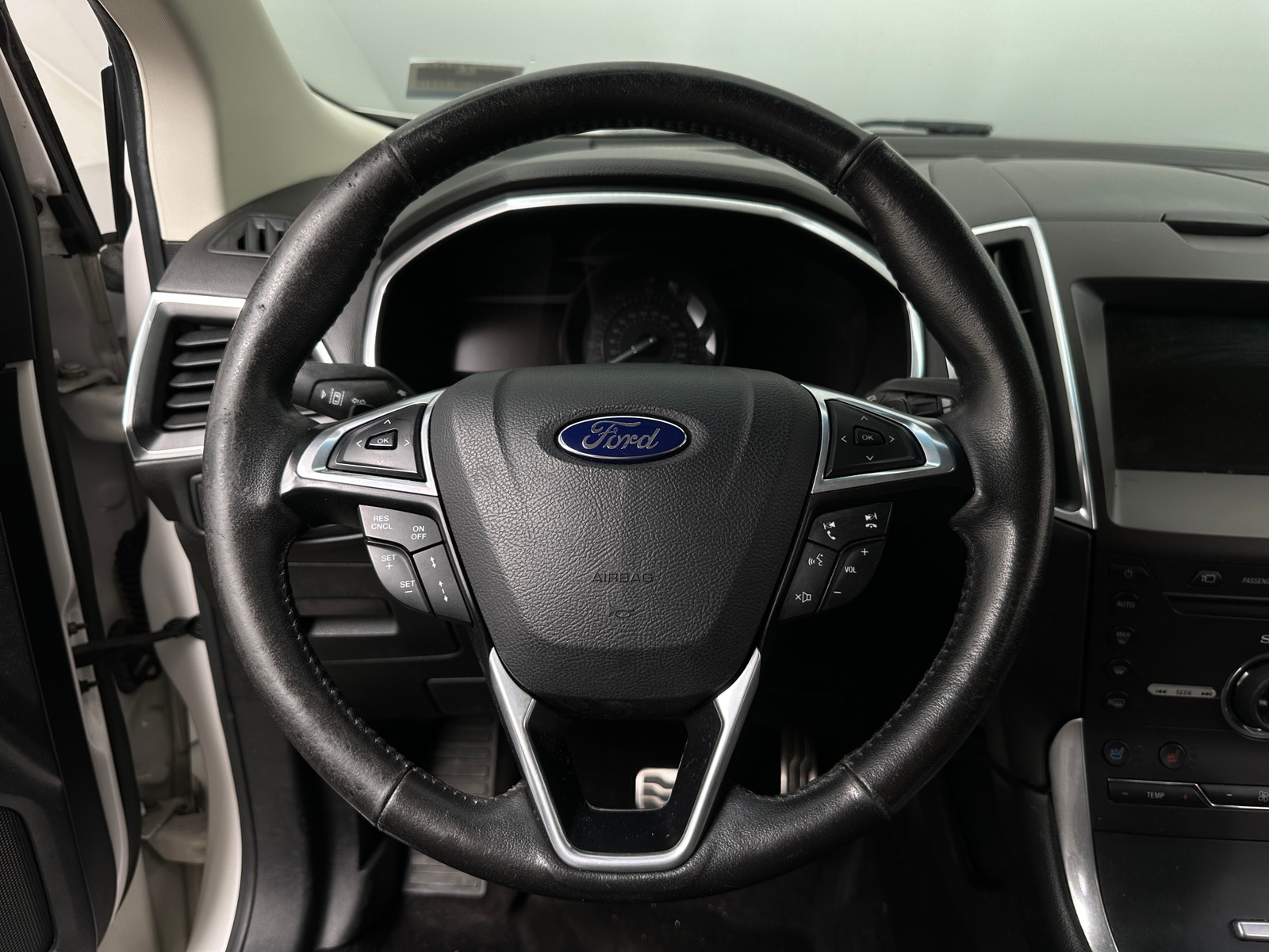 Thumbnail: 2015 Ford Edge - 4