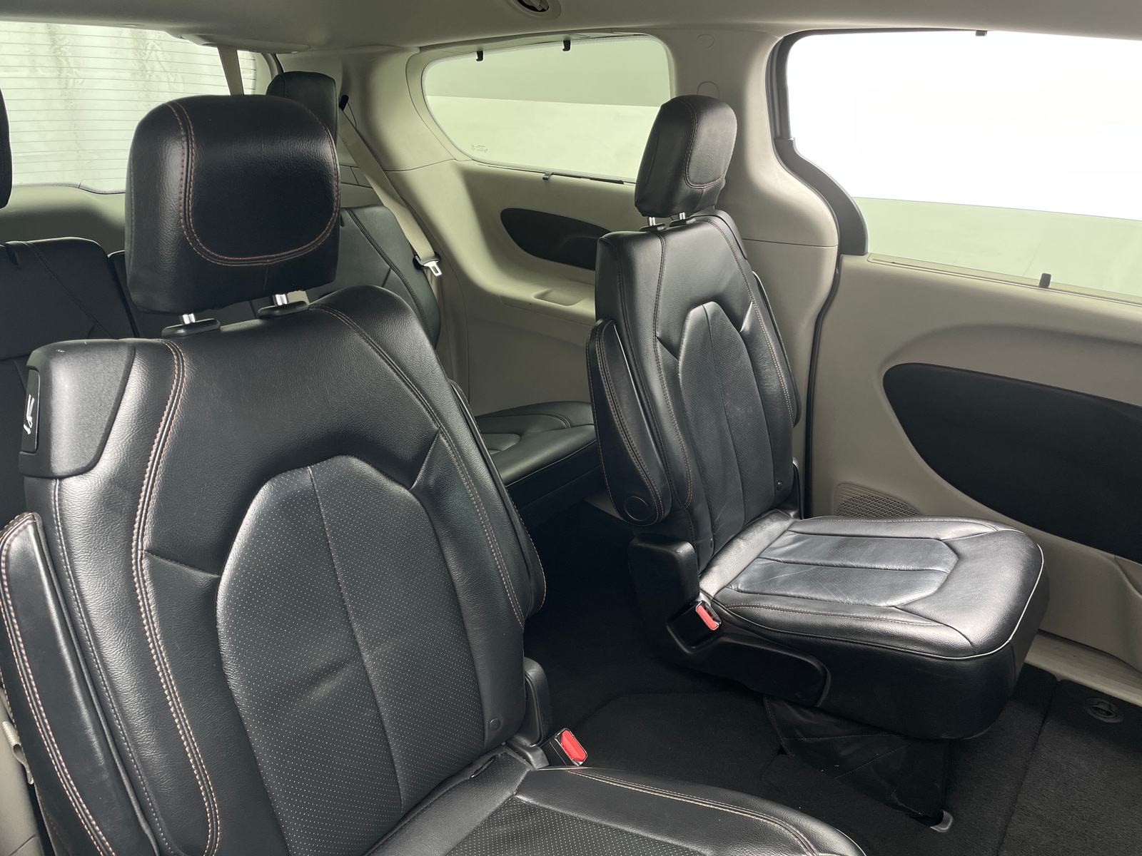 Thumbnail: 2020 Chrysler Pacifica - 5