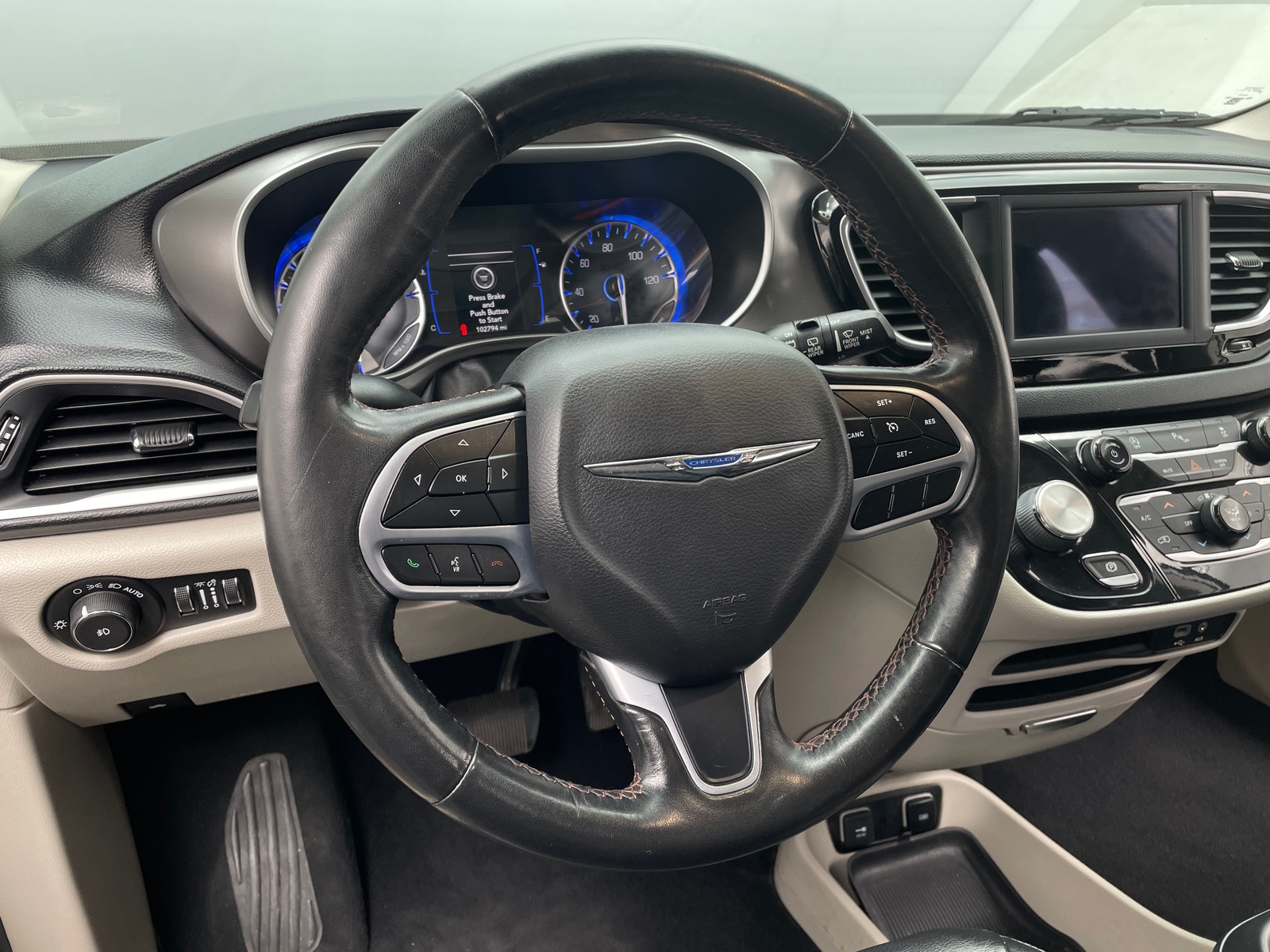 Thumbnail: 2020 Chrysler Pacifica - 4