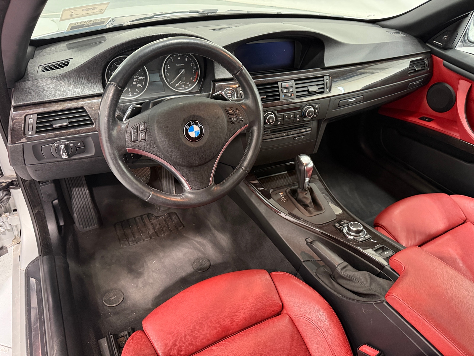 Thumbnail: 2011 BMW 3 Series - 2