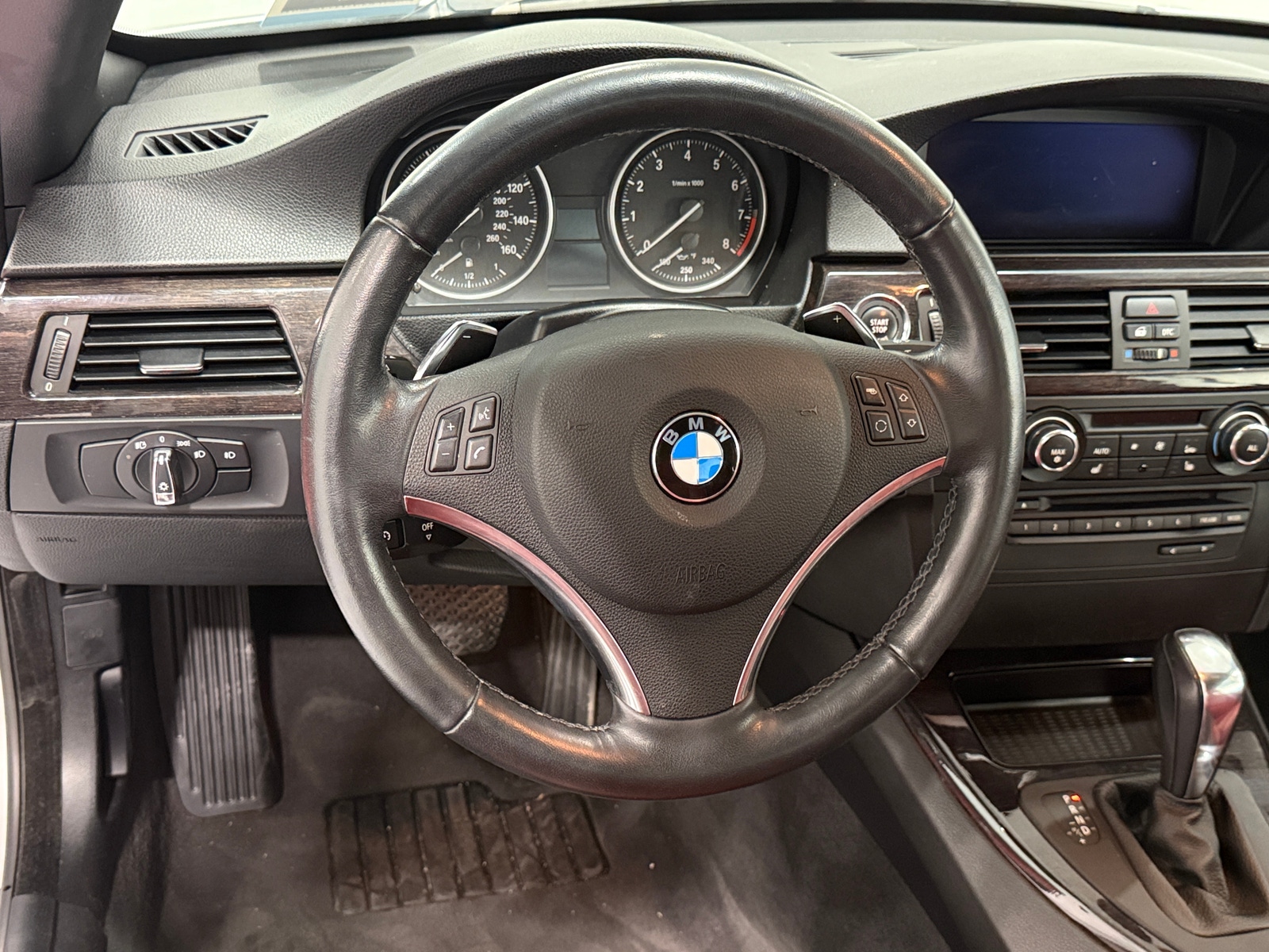 Thumbnail: 2011 BMW 3 Series - 4