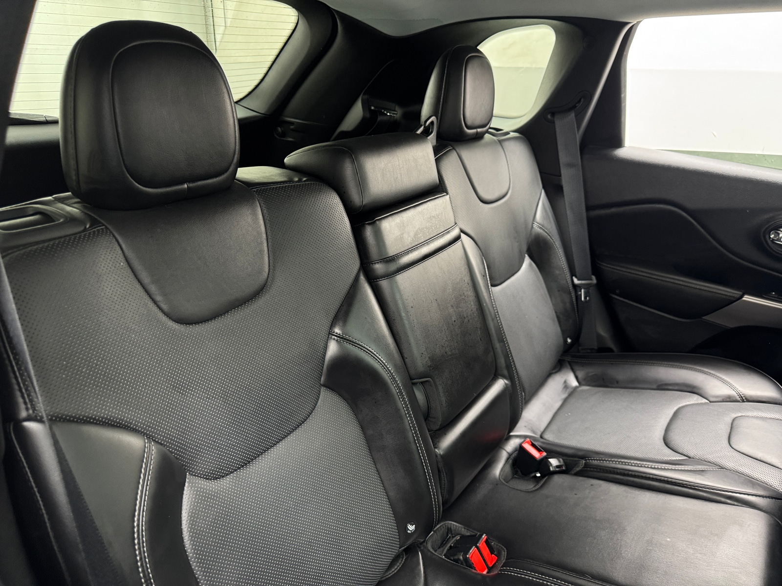 Thumbnail: 2019 Jeep Cherokee - 5