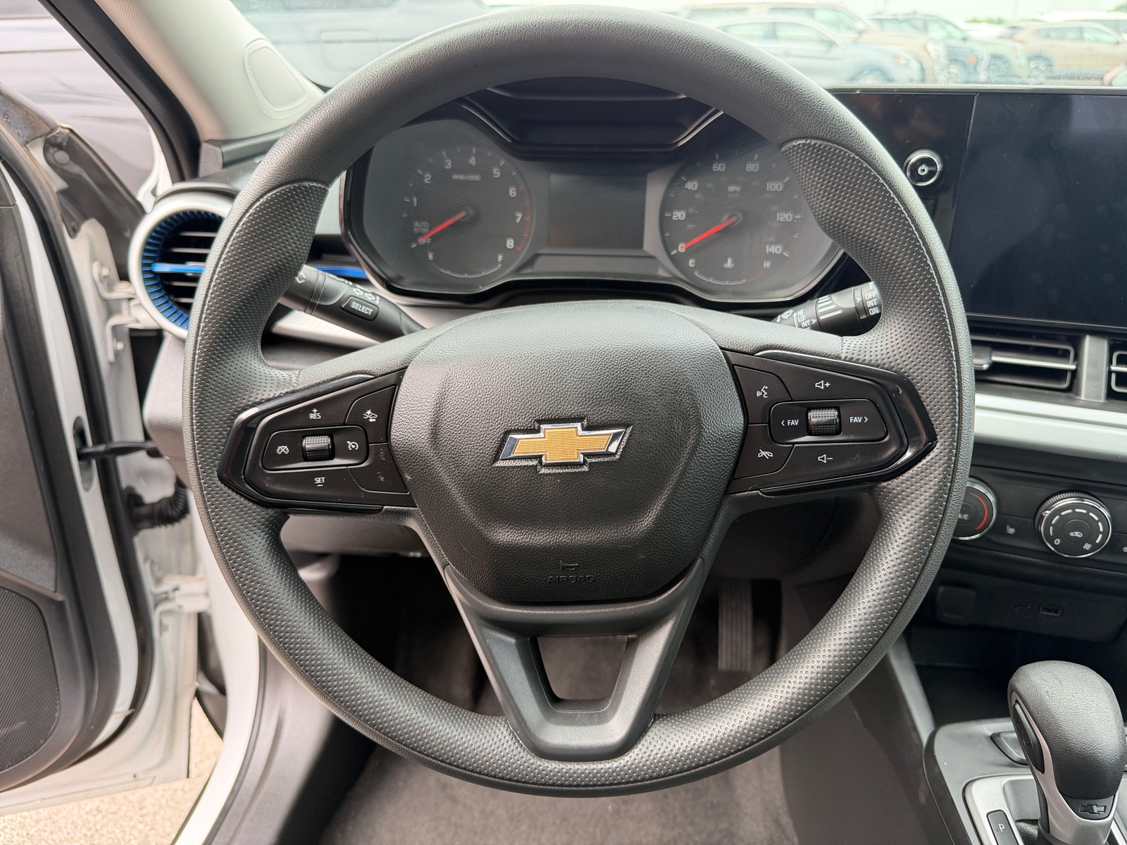 Thumbnail: 2025 Chevrolet Trax - 5