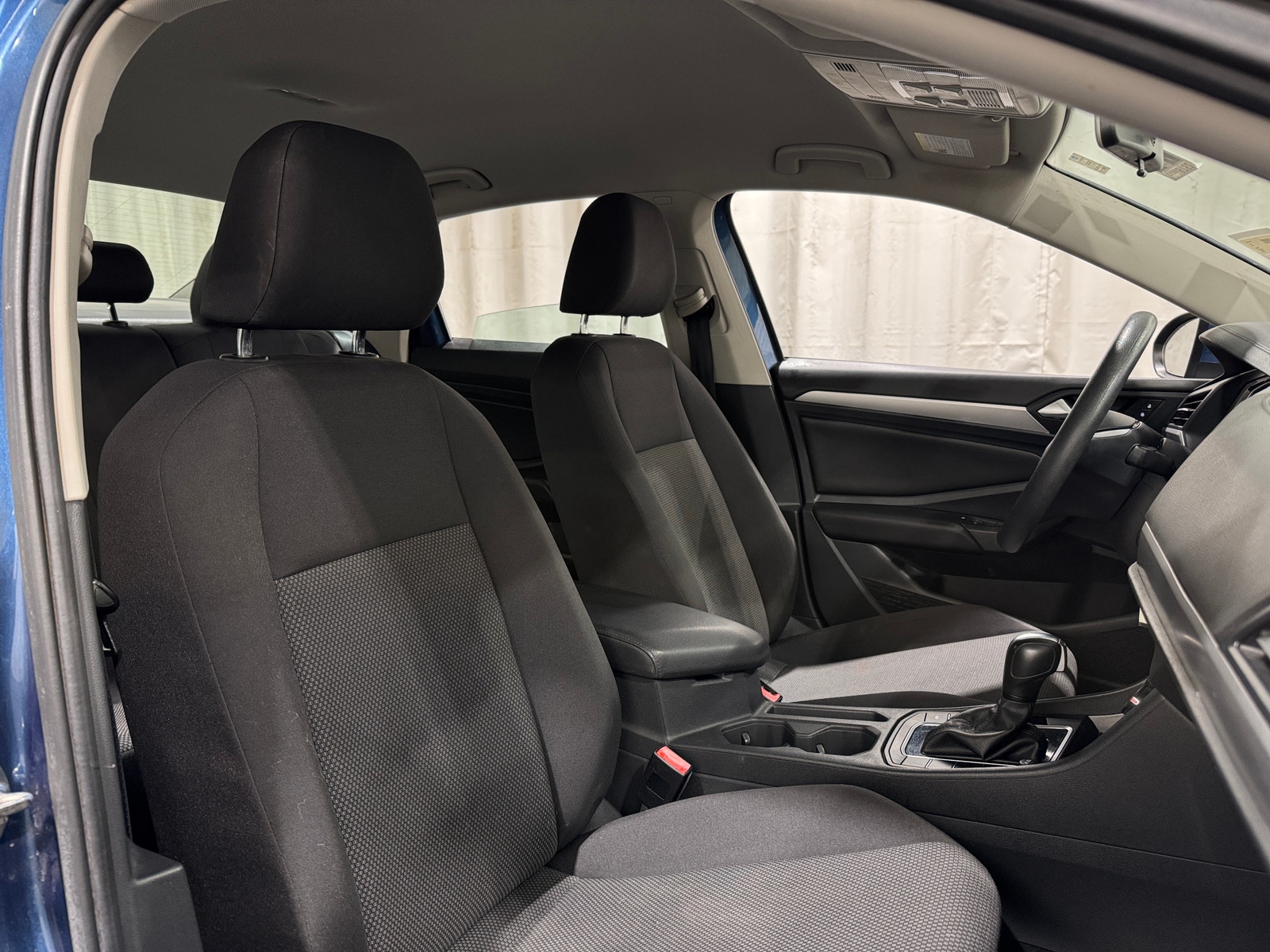 Thumbnail: 2019 Volkswagen Jetta - 2