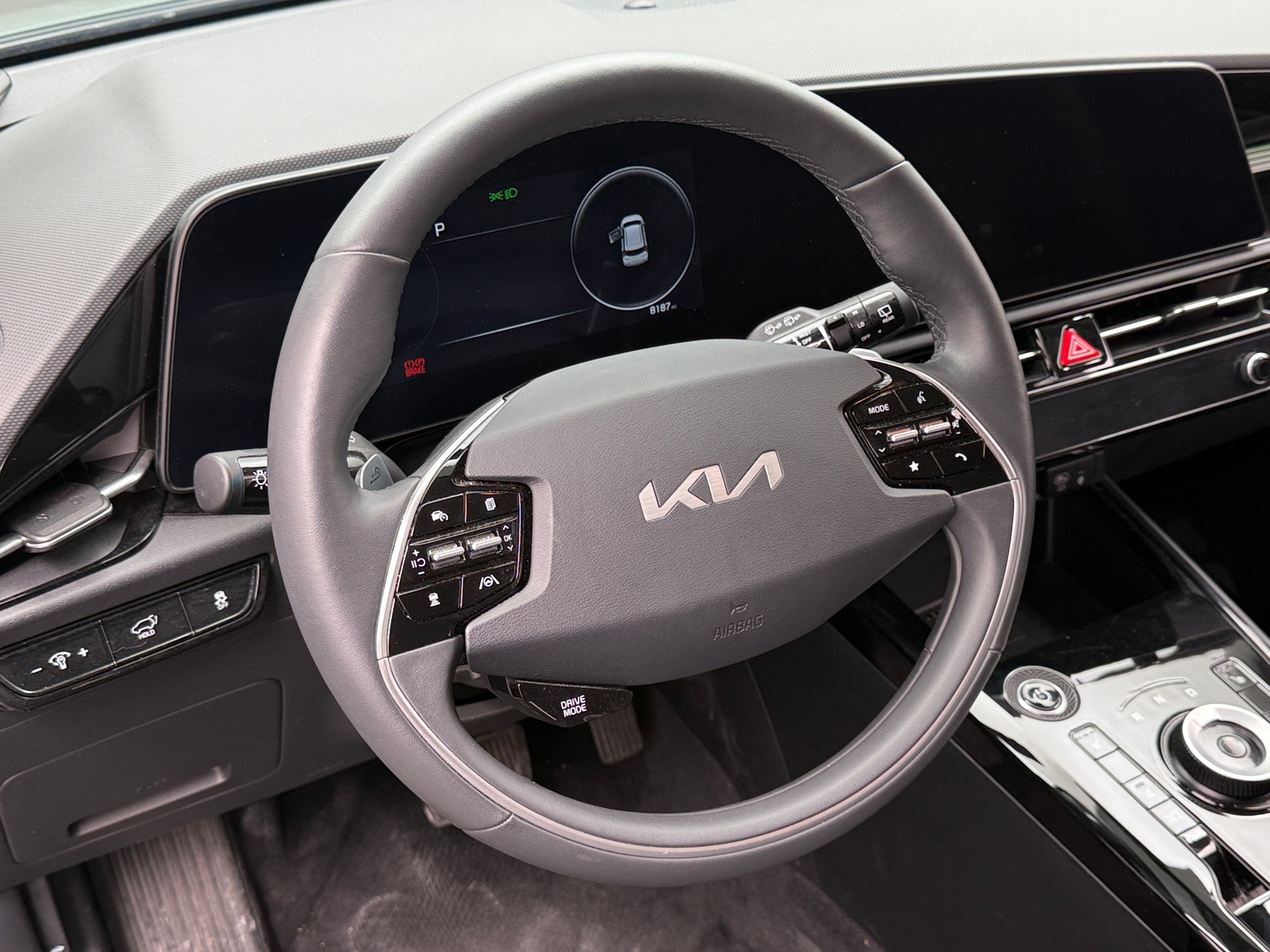 Thumbnail: 2024 Kia Niro - 4