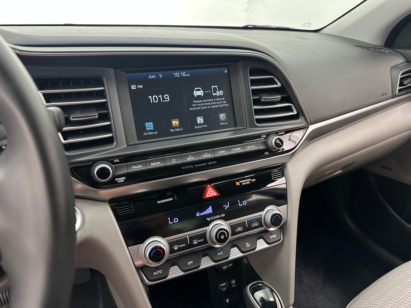 Thumbnail: 2020 Hyundai Elantra - 3