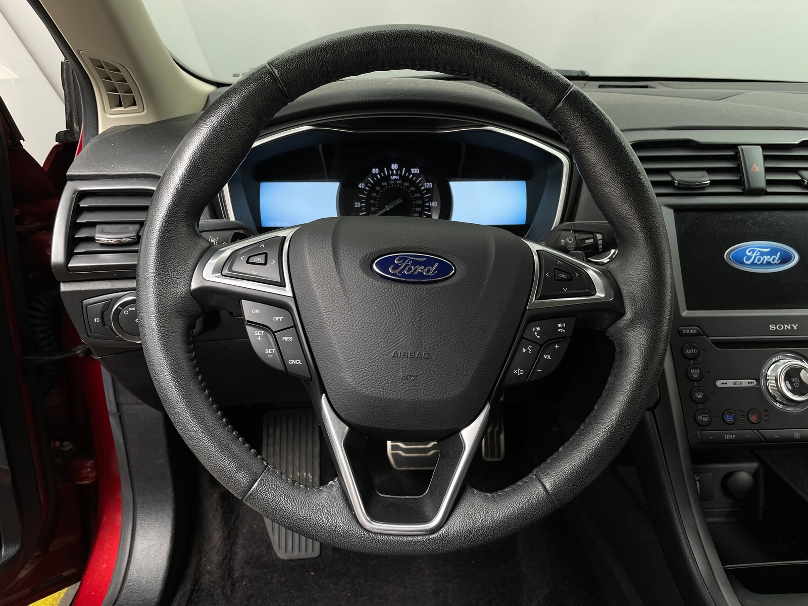 Thumbnail: 2017 Ford Fusion - 4