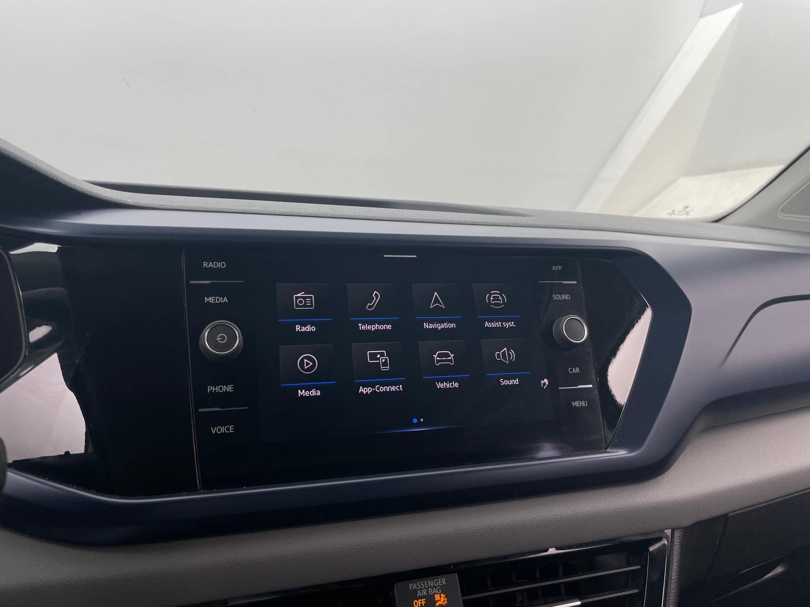 Thumbnail: 2022 Volkswagen Taos - 3