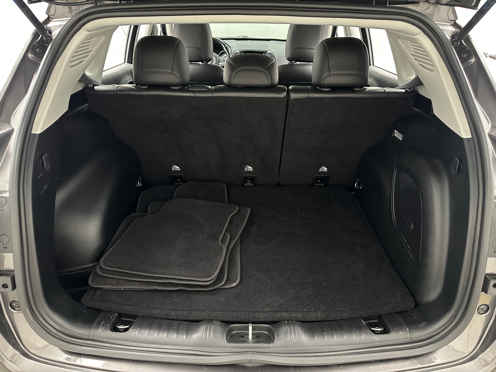 Thumbnail: 2021 Jeep Compass - 6