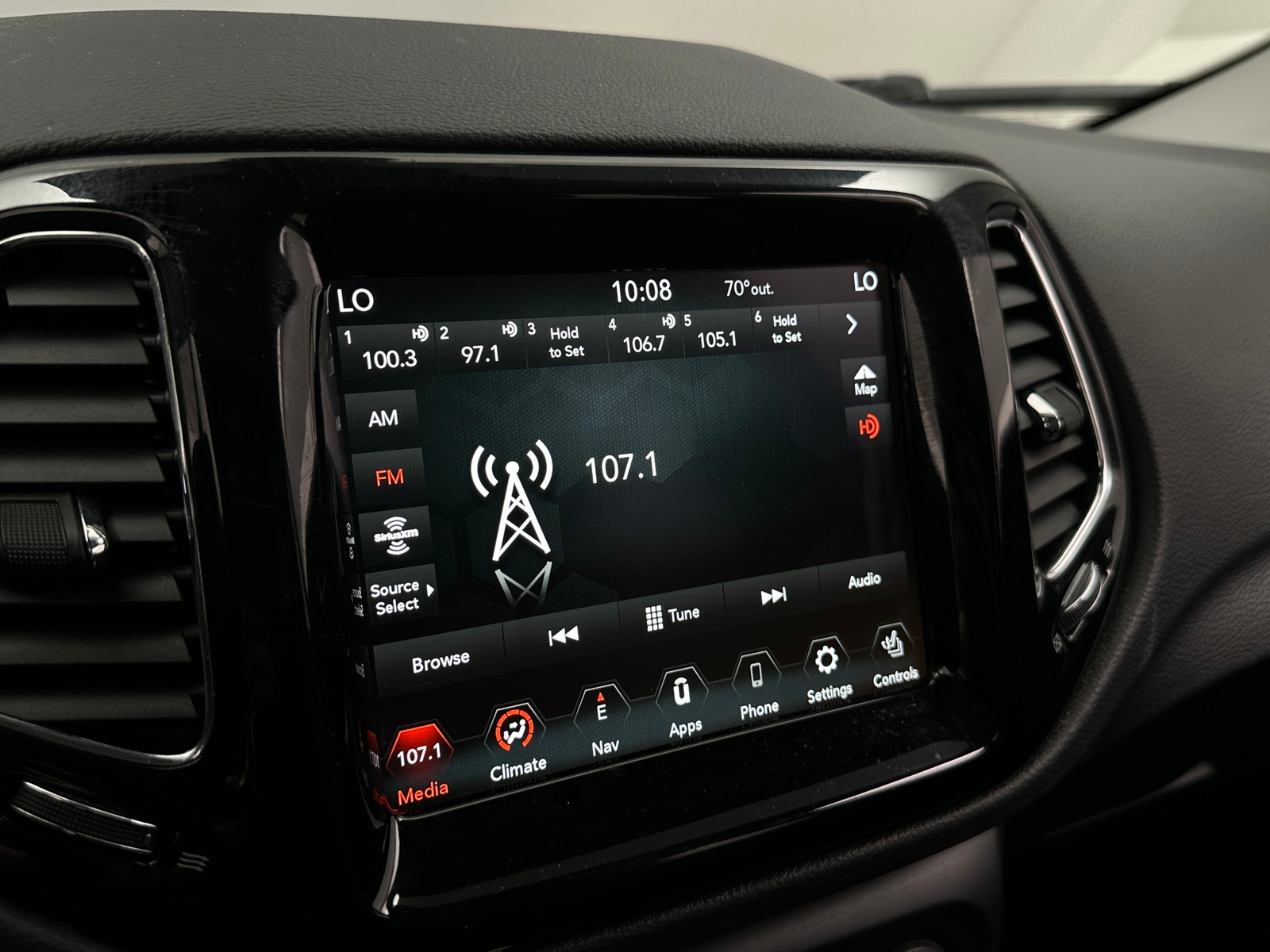 Thumbnail: 2021 Jeep Compass - 3