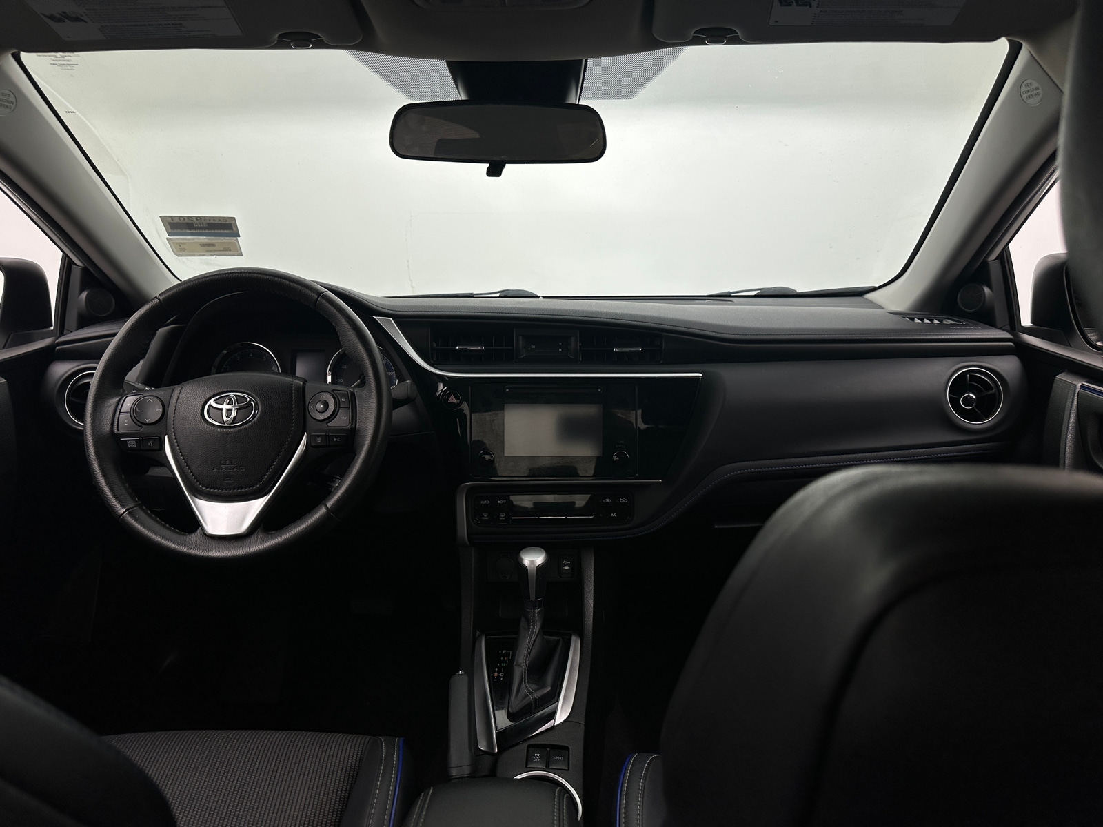 Thumbnail: 2018 Toyota Corolla - 3