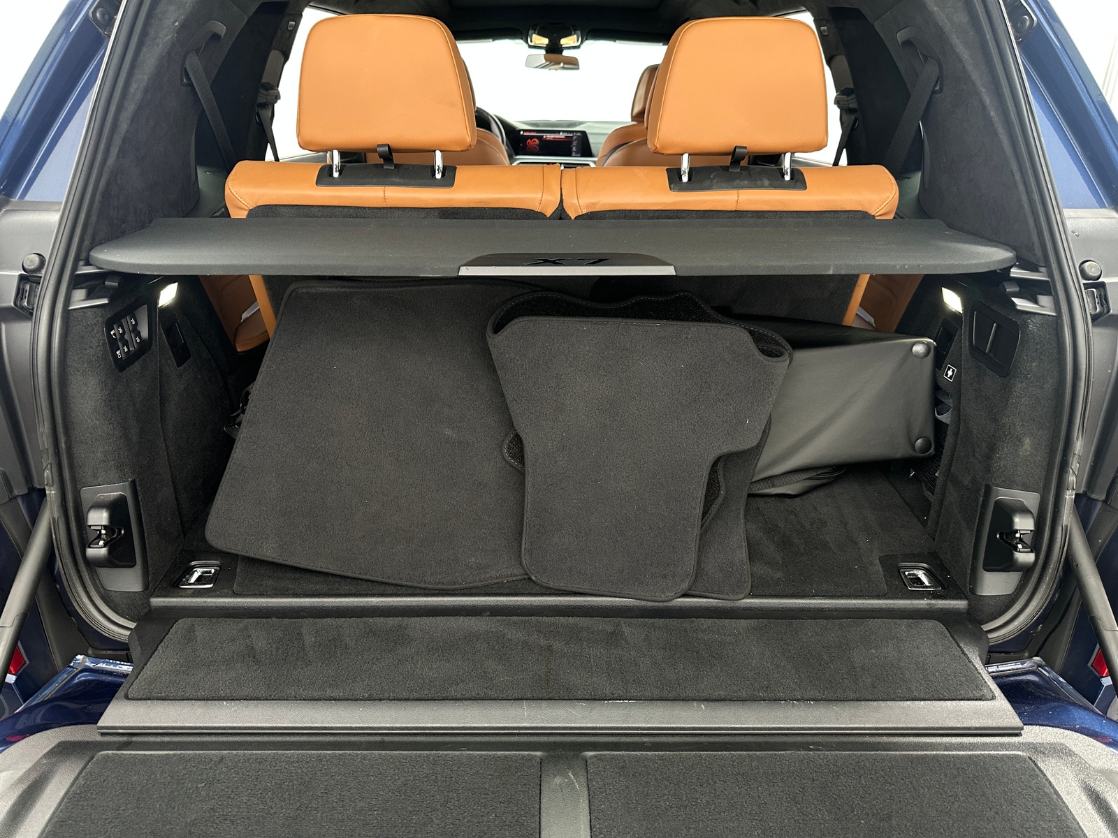 Thumbnail: 2021 BMW X7 - 6