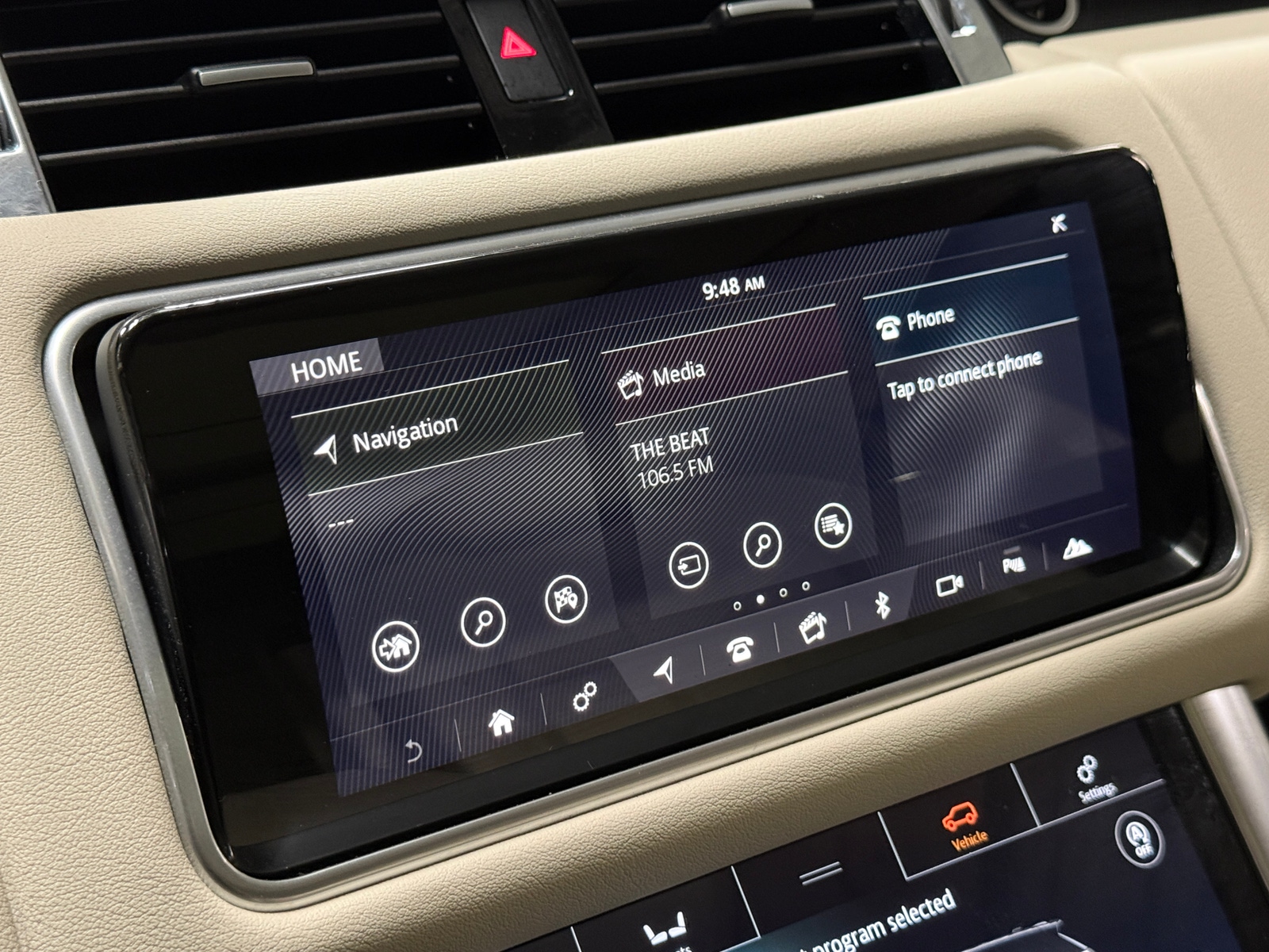 Thumbnail: 2022 Land Rover Range Rover Sport - 3