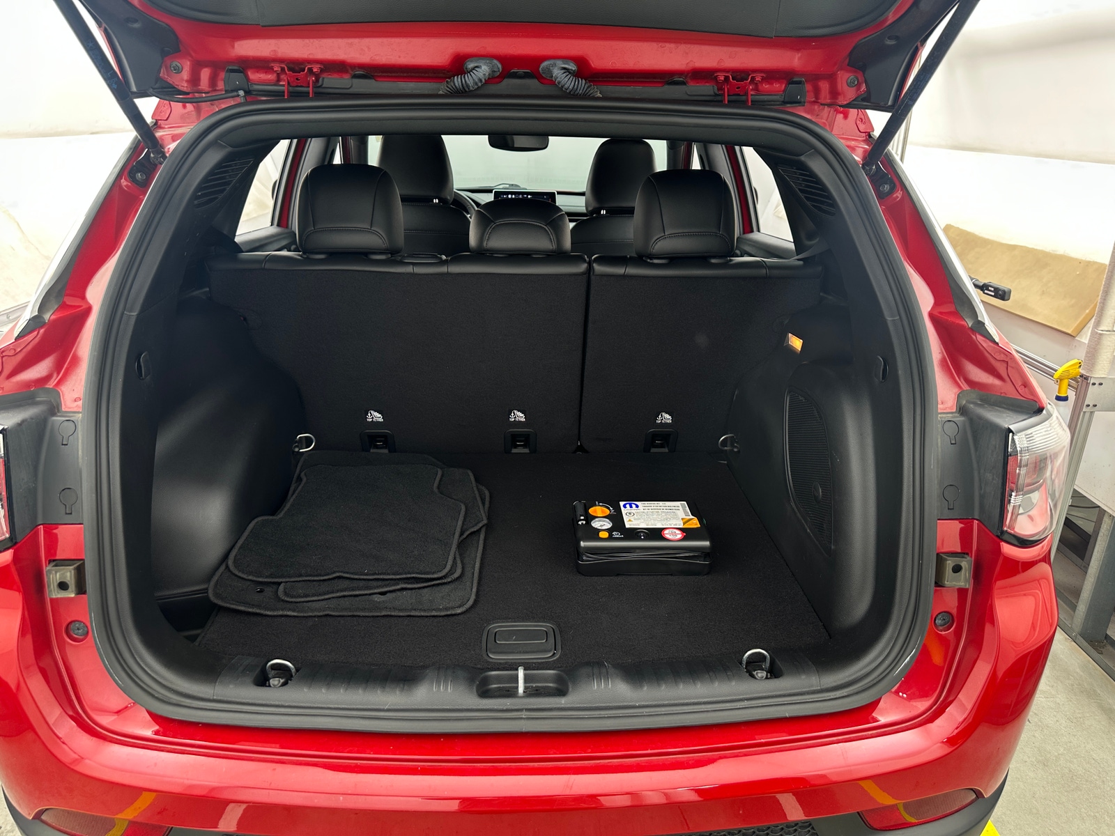 Thumbnail: 2023 Jeep Compass - 7