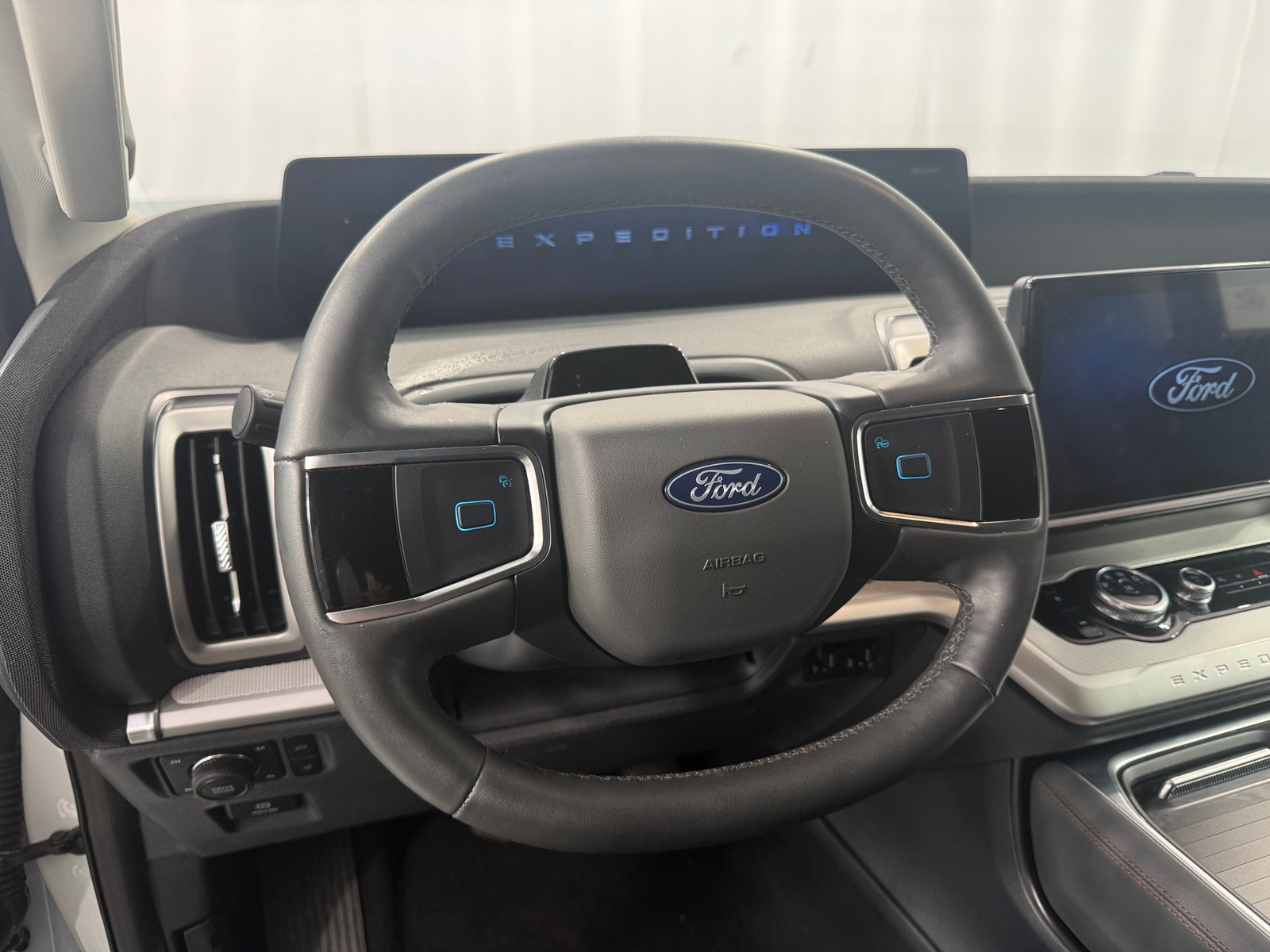 Thumbnail: 2025 Ford Expedition - 5