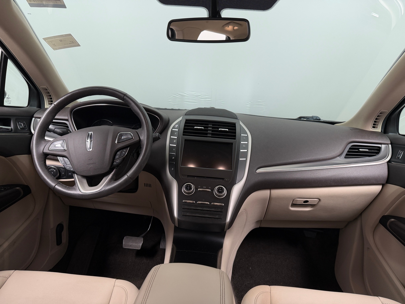Thumbnail: 2017 Lincoln MKC - 2