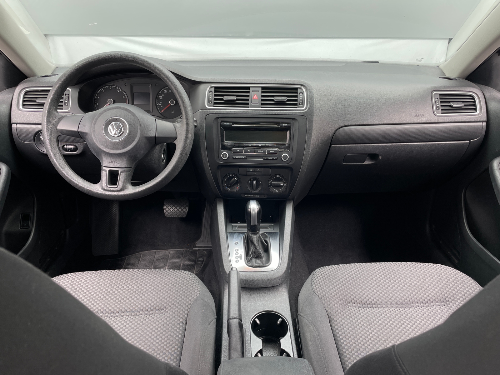 Thumbnail: 2014 Volkswagen Jetta - 3