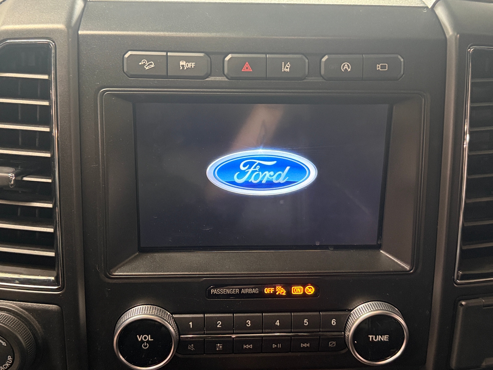 Thumbnail: 2021 Ford Expedition - 3