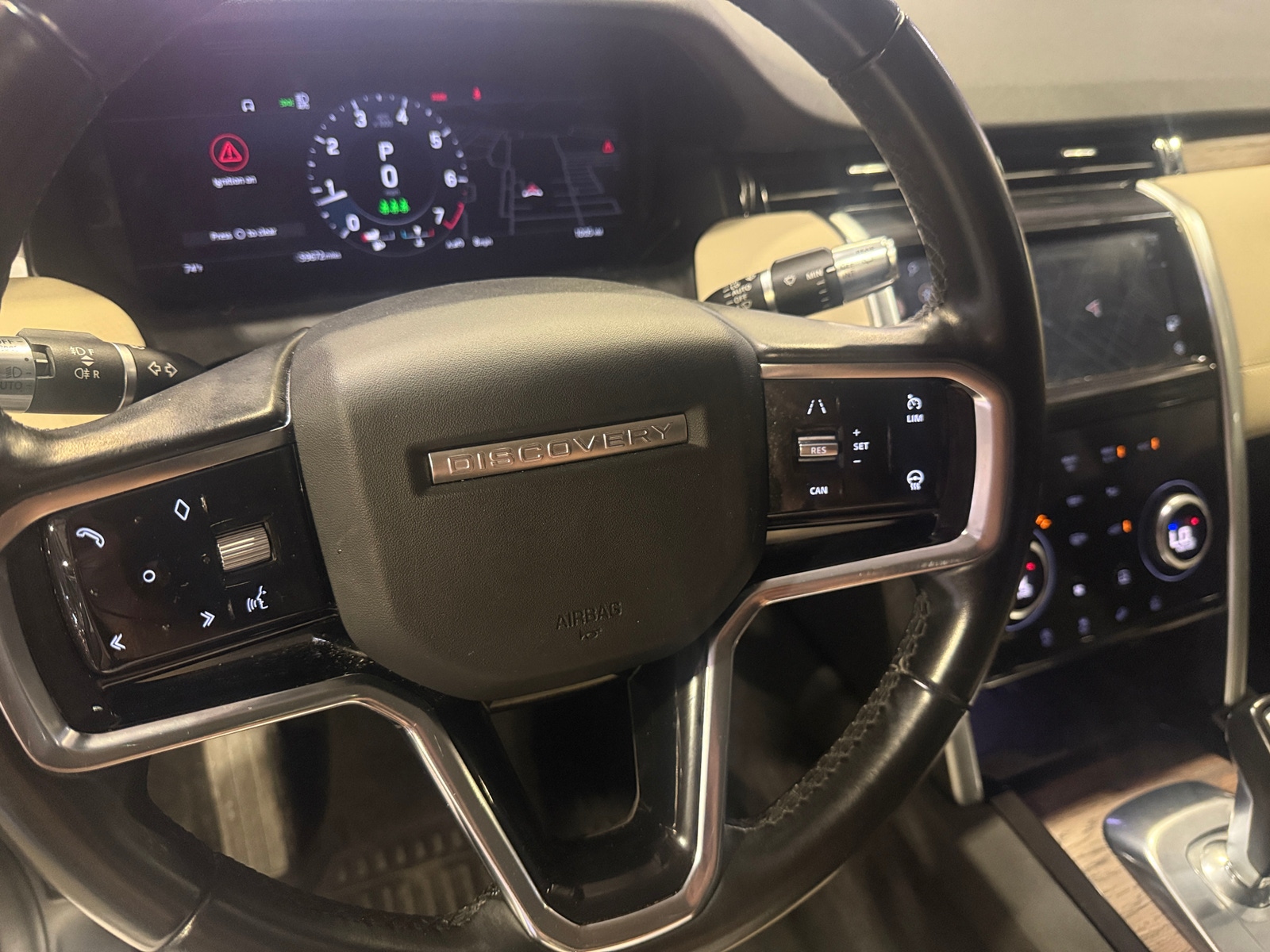 Thumbnail: 2021 Land Rover Discovery Sport - 4