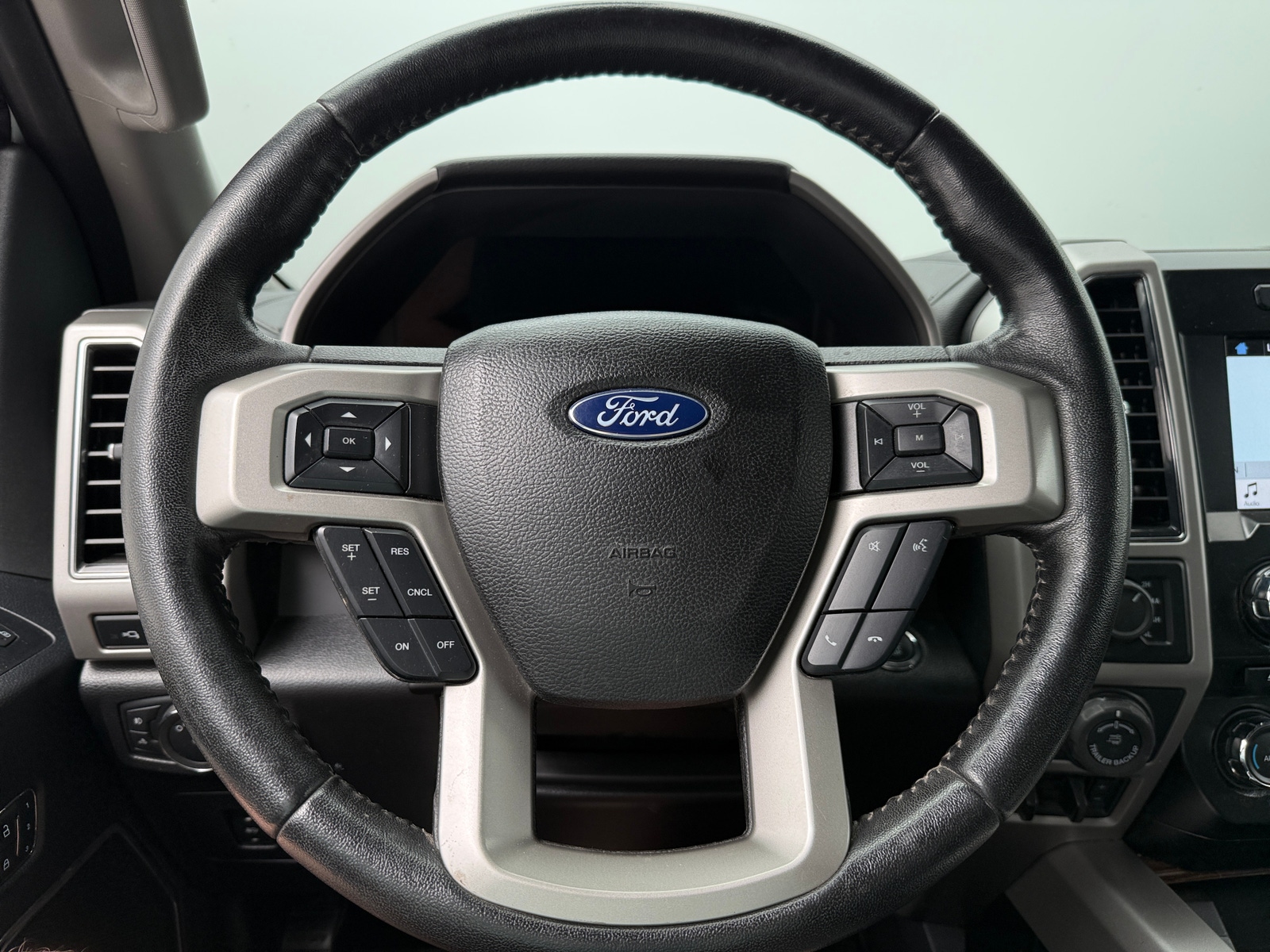 Thumbnail: 2017 Ford Econoline - 4