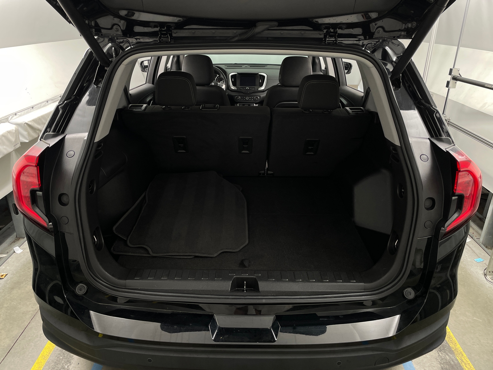 Thumbnail: 2023 GMC Terrain - 7