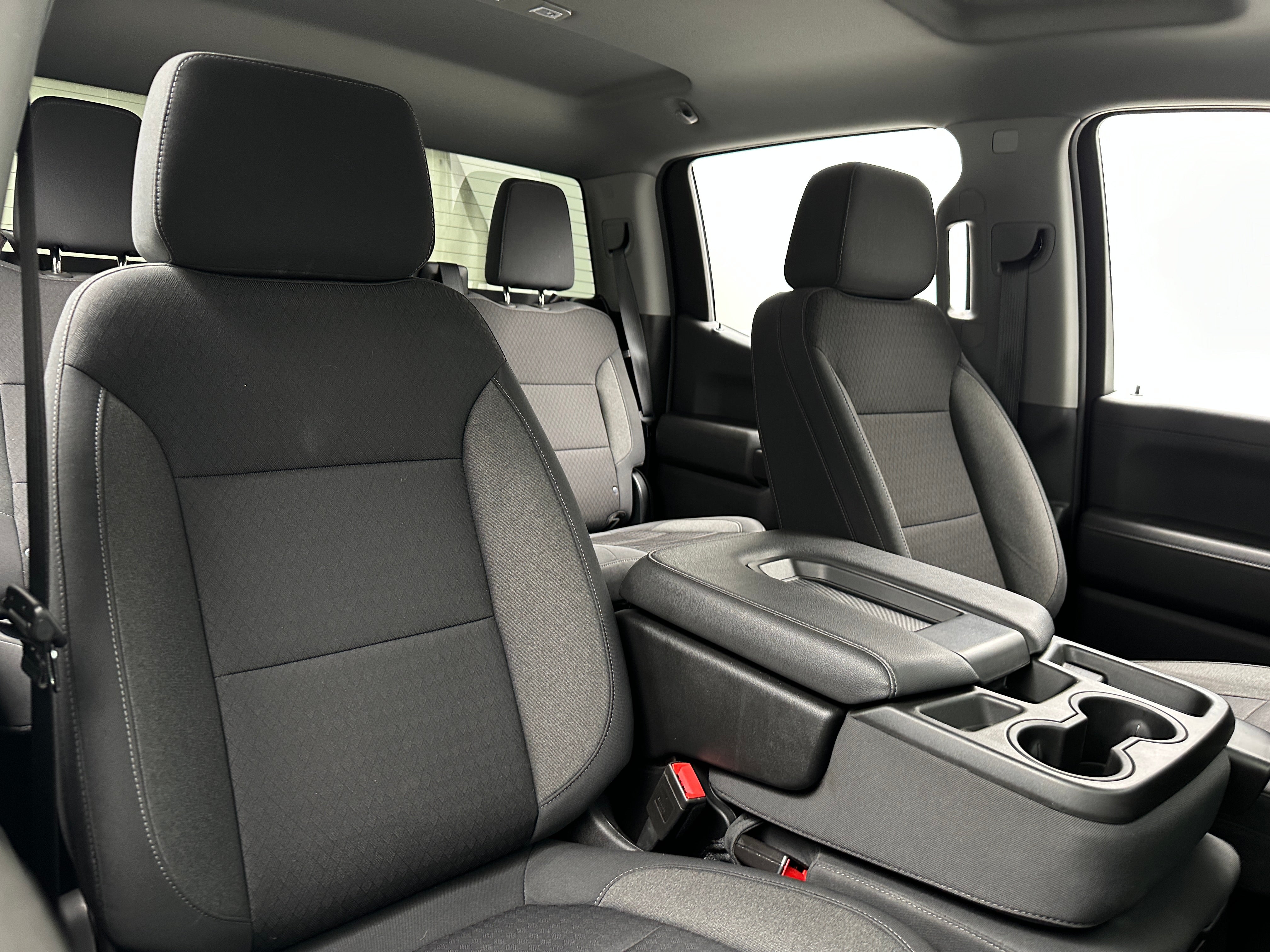 Used 2021 Chevrolet Silverado 1500 LT with VIN 3GCUYDET9MG406669 for sale in Little Rock