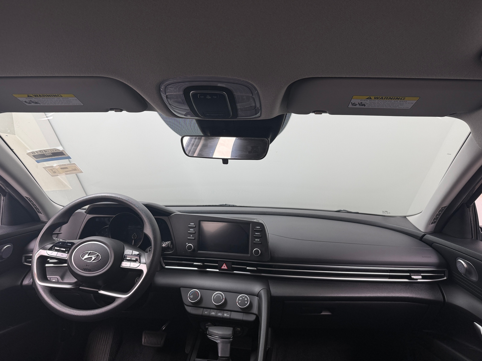 Thumbnail: 2022 Hyundai Elantra - 3