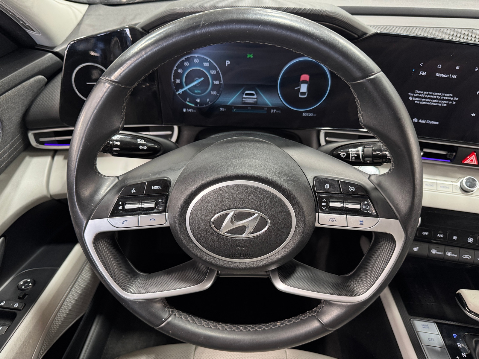 Thumbnail: 2023 Hyundai Elantra - 4