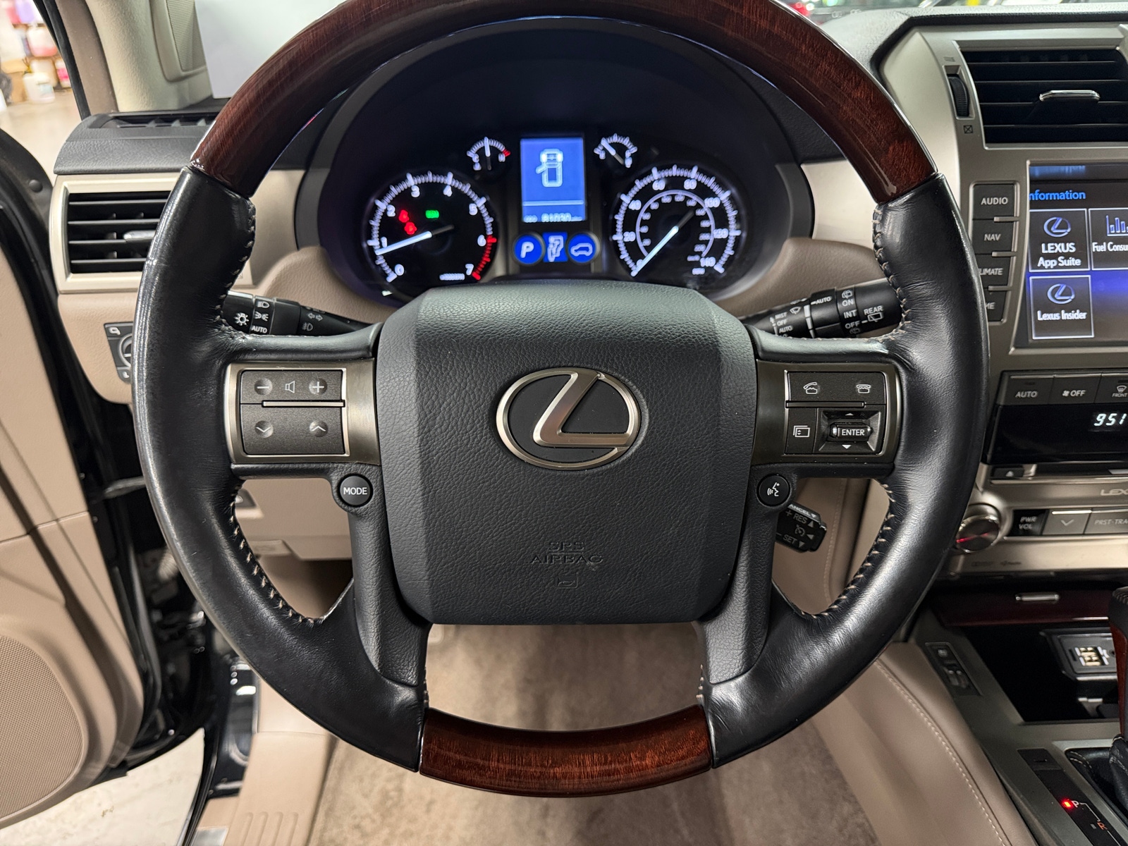 Thumbnail: 2017 Lexus GX - 4
