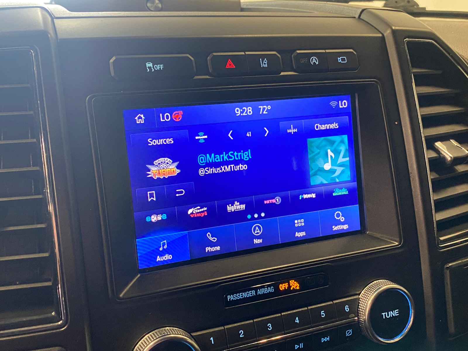 Thumbnail: 2020 Ford Expedition - 3