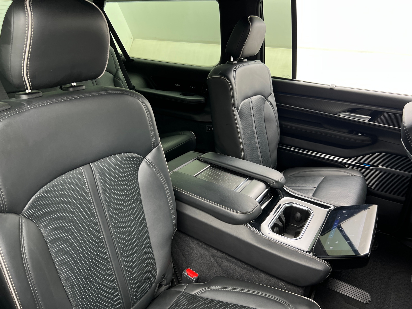 Thumbnail: 2024 Jeep Grand Wagoneer L - 5