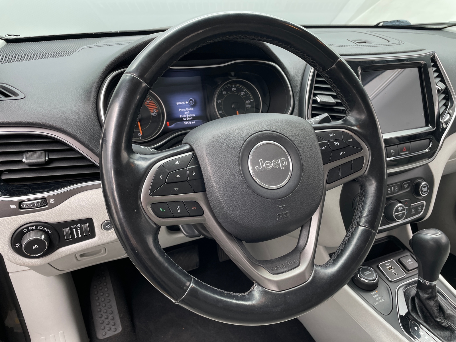Thumbnail: 2020 Jeep Cherokee - 4