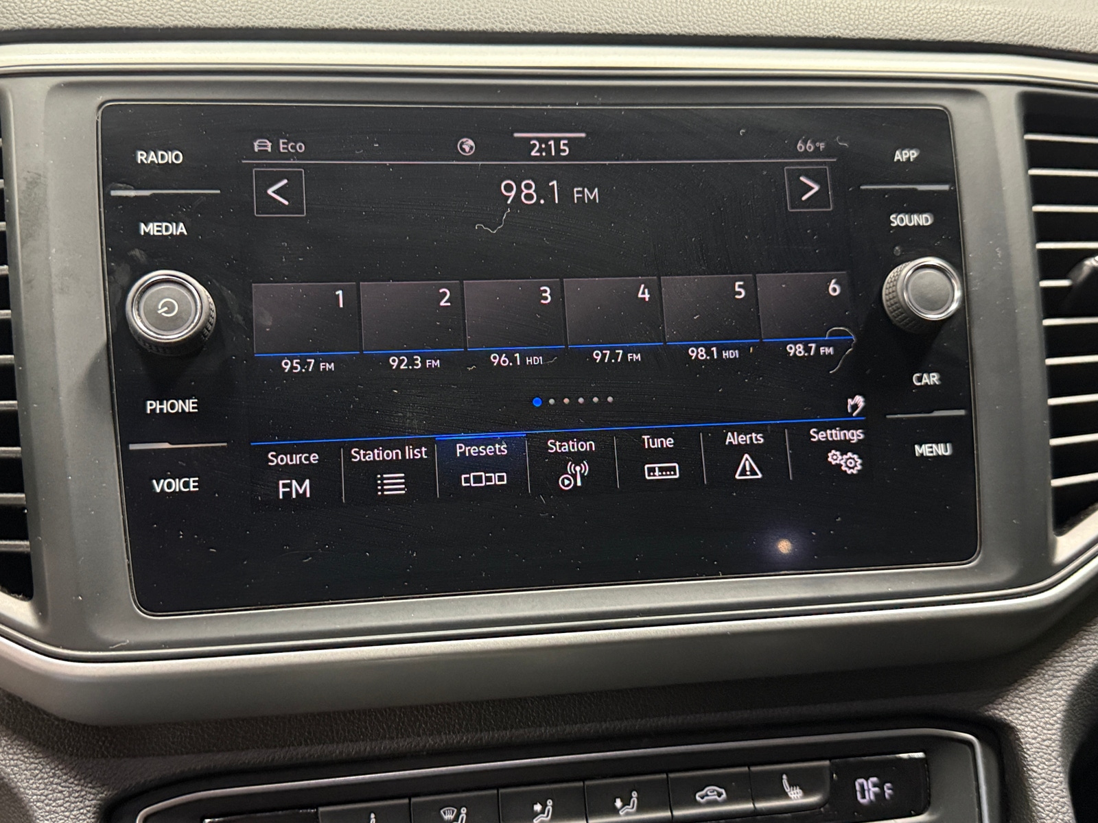 Thumbnail: 2021 Volkswagen Atlas - 3