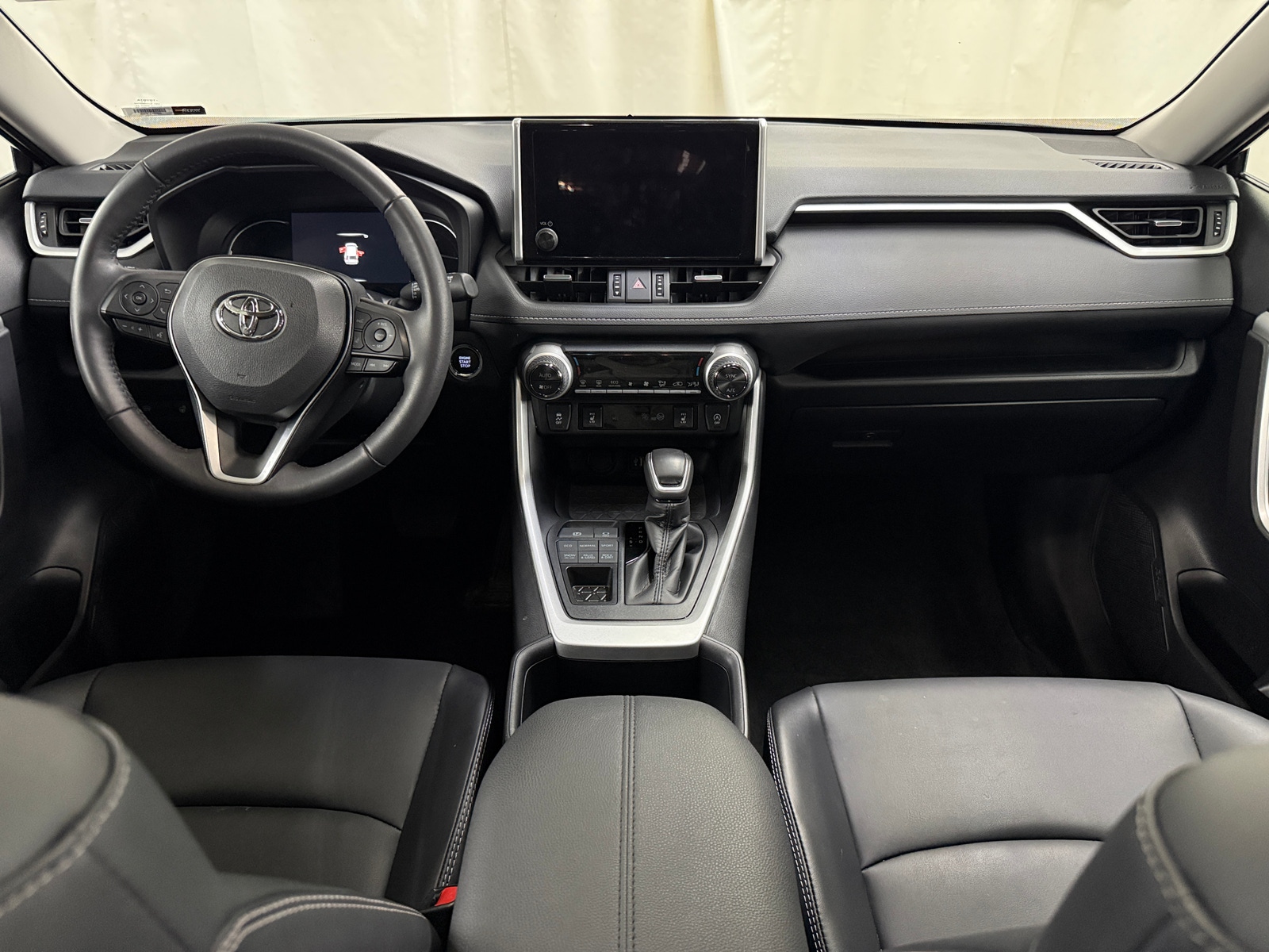 Thumbnail: 2025 Toyota RAV4 - 2