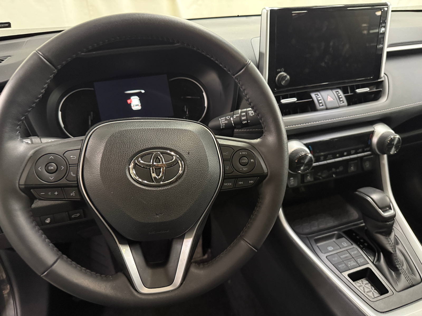 Thumbnail: 2025 Toyota RAV4 - 4