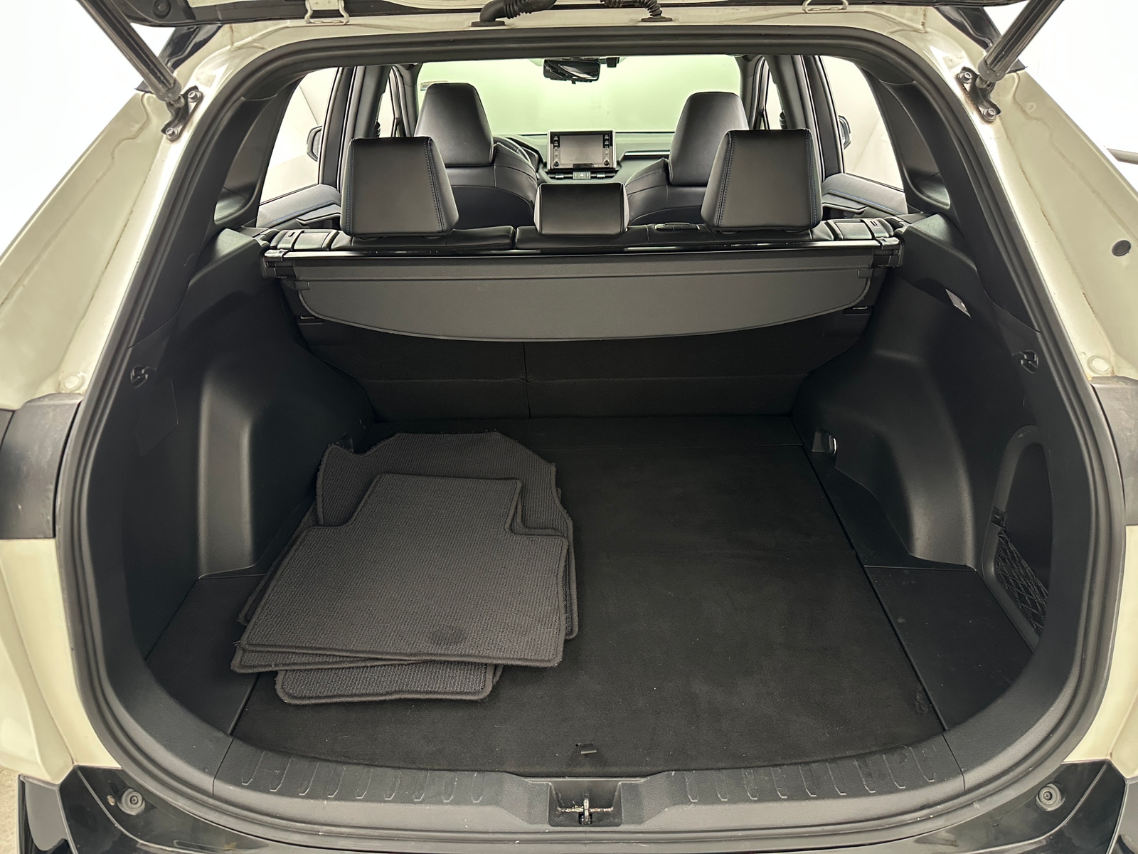 Thumbnail: 2019 Toyota RAV4 - 7