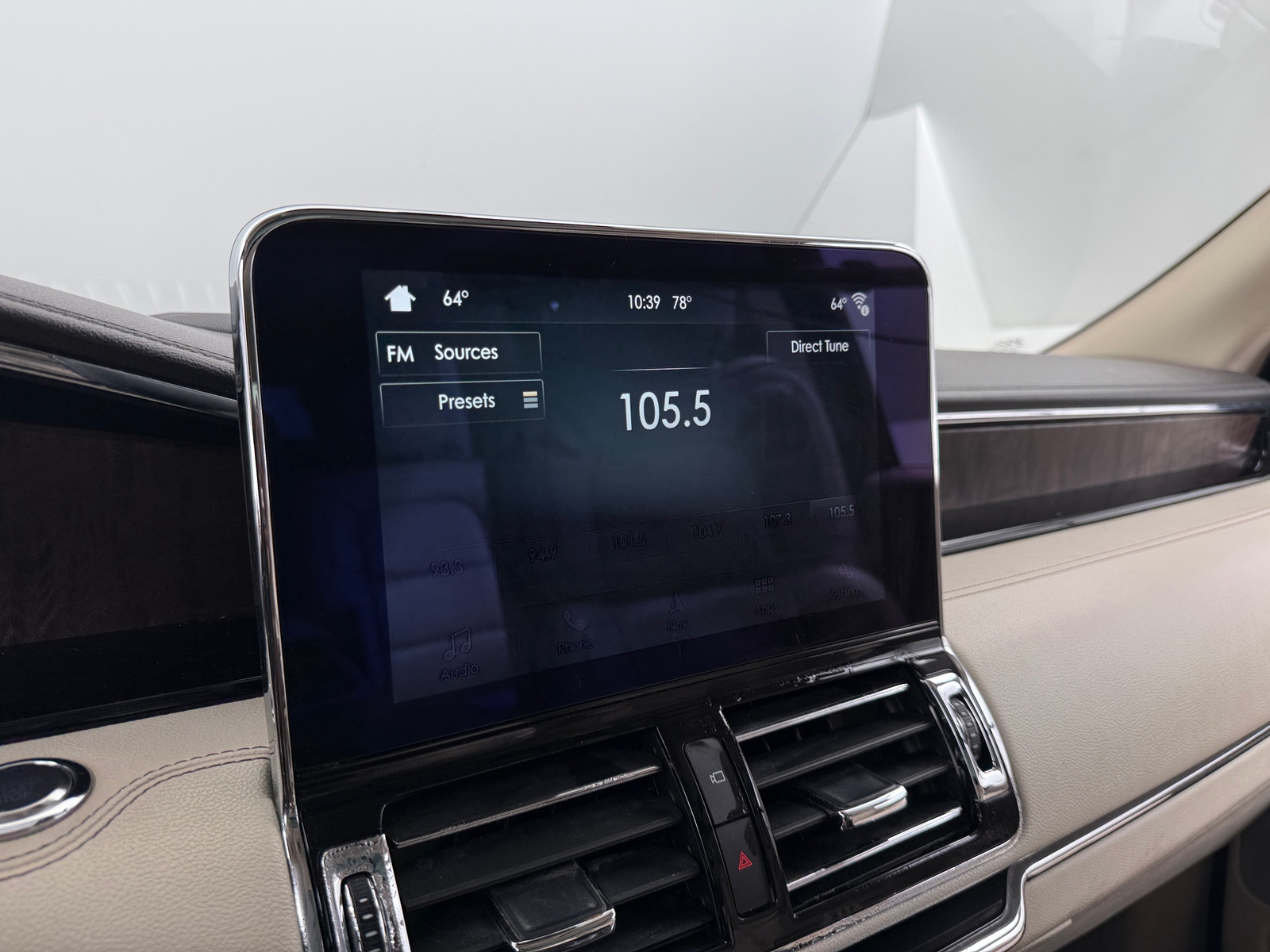 Thumbnail: 2019 Lincoln Navigator - 3