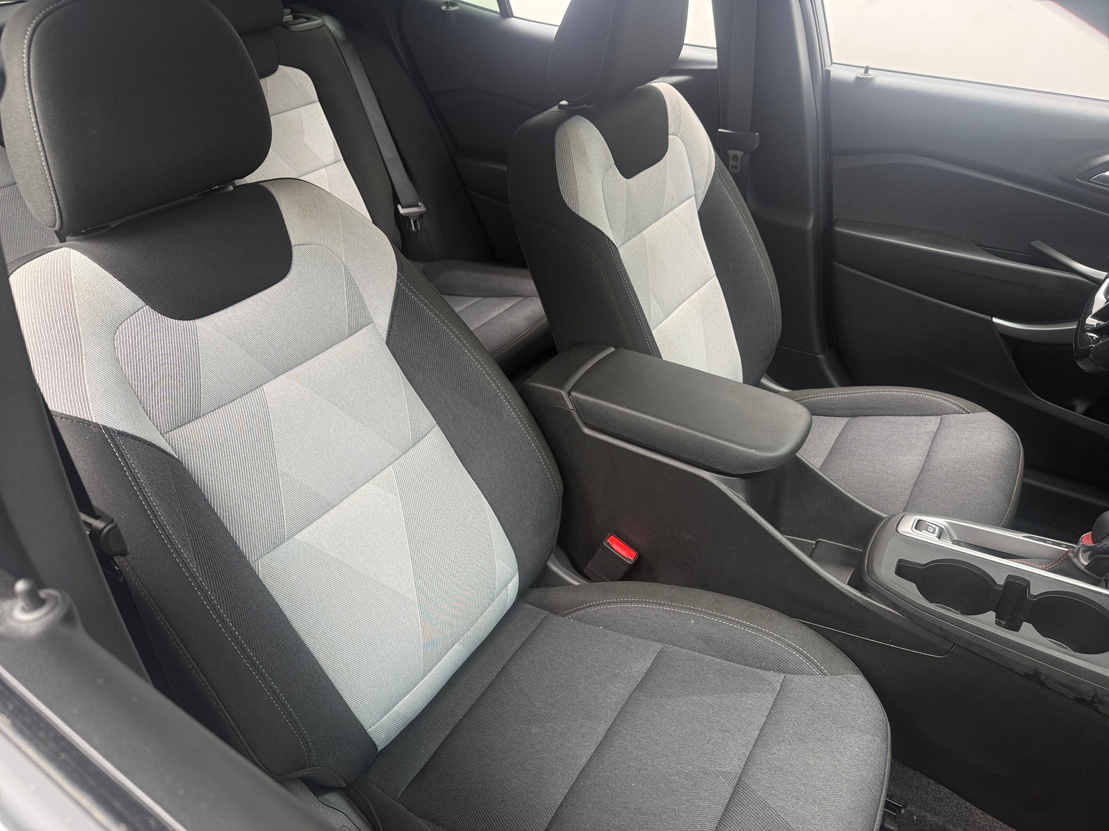 Thumbnail: 2024 Chevrolet Trax - 2
