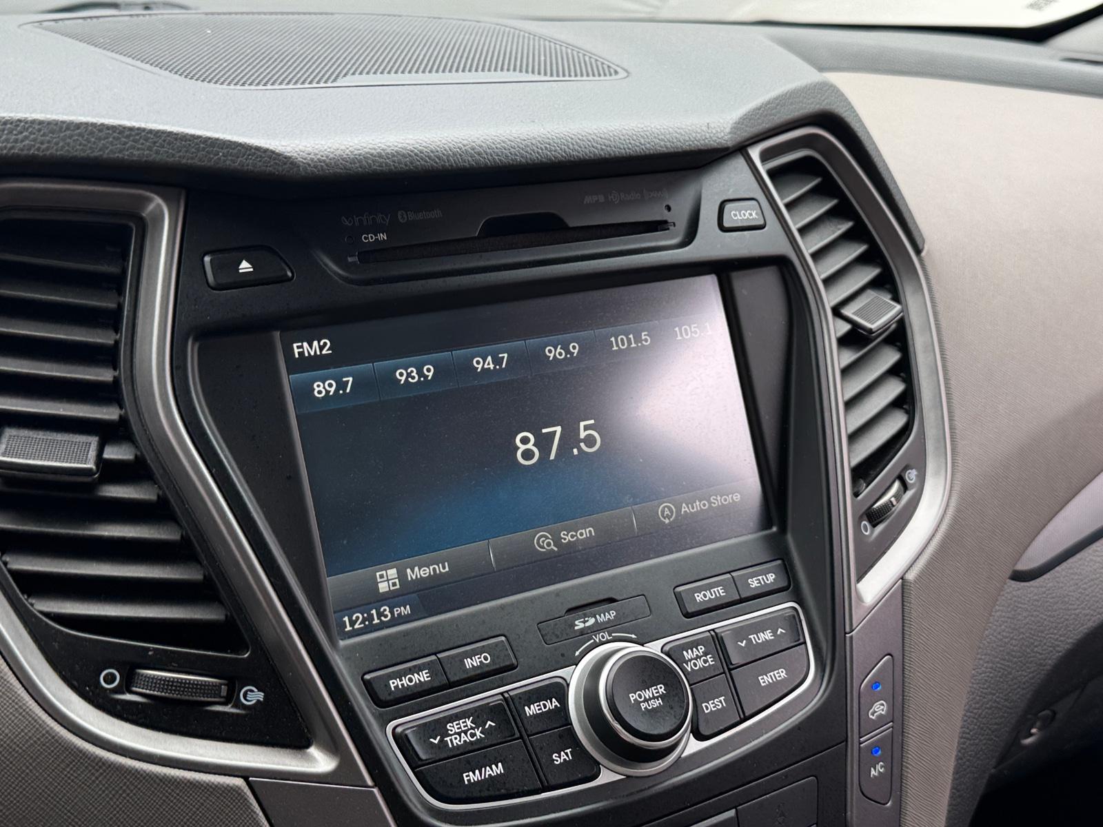 Thumbnail: 2016 Hyundai Santa Fe - 3