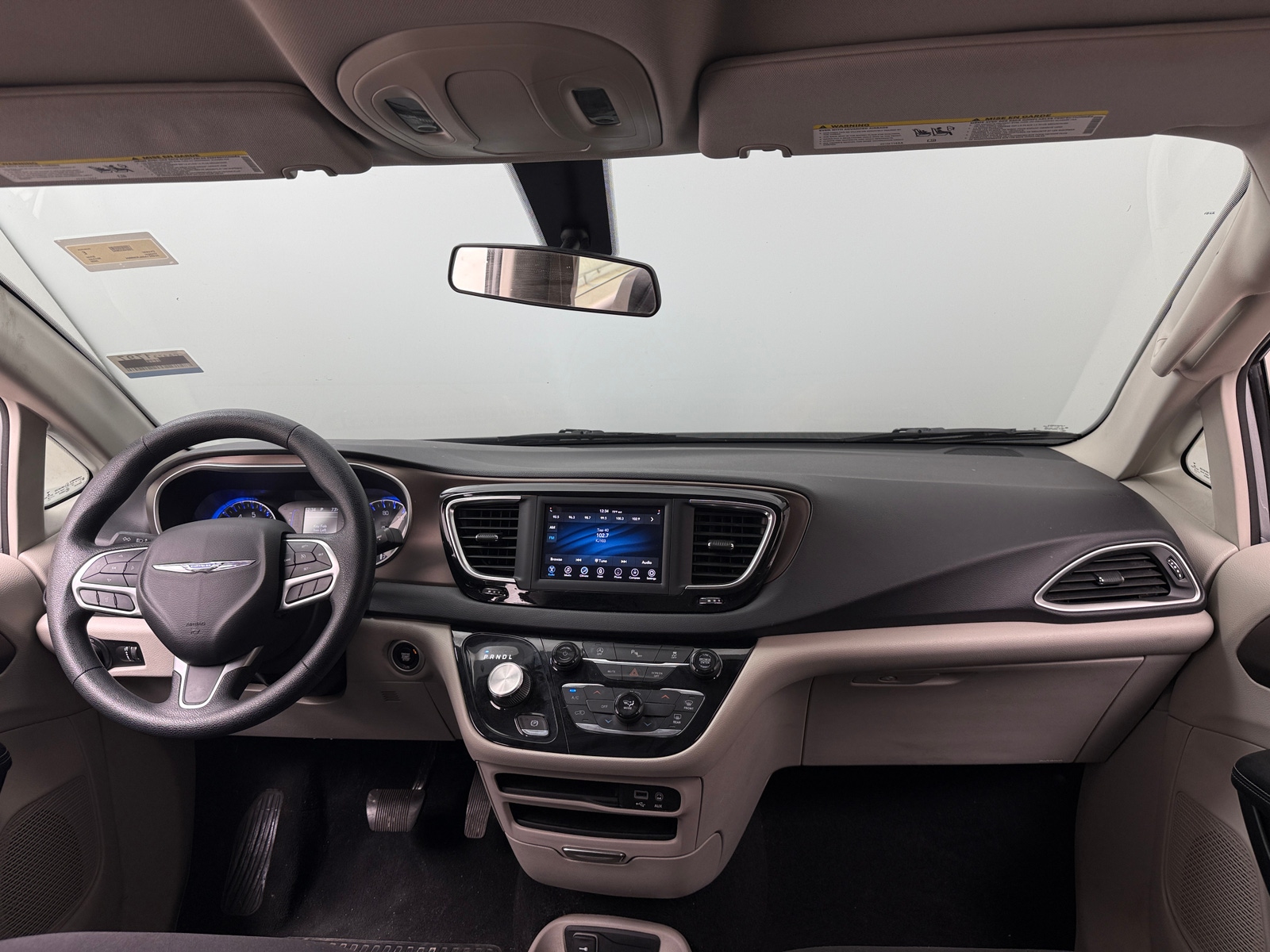 Thumbnail: 2020 Chrysler Voyager - 3