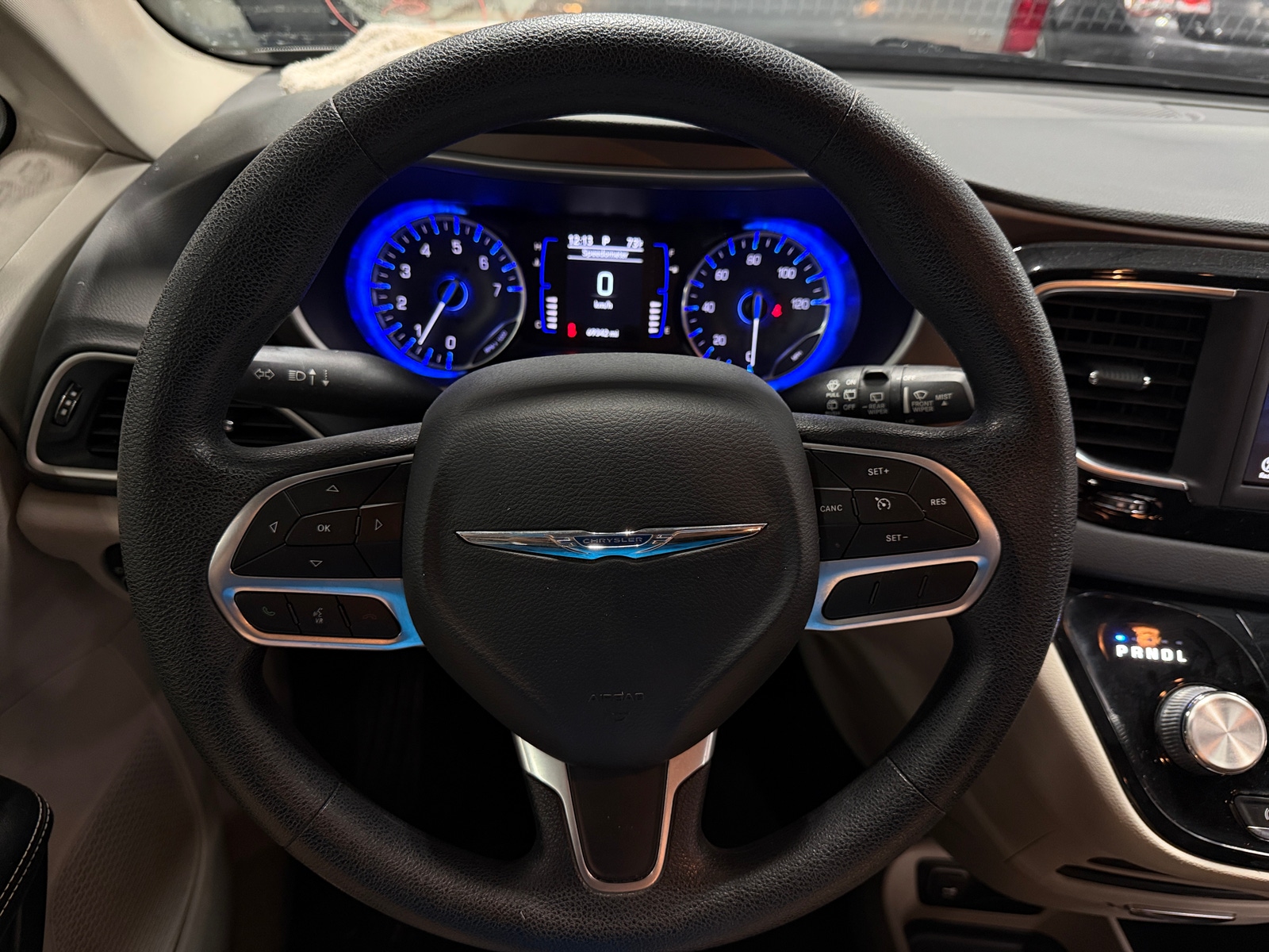 Thumbnail: 2020 Chrysler Voyager - 5