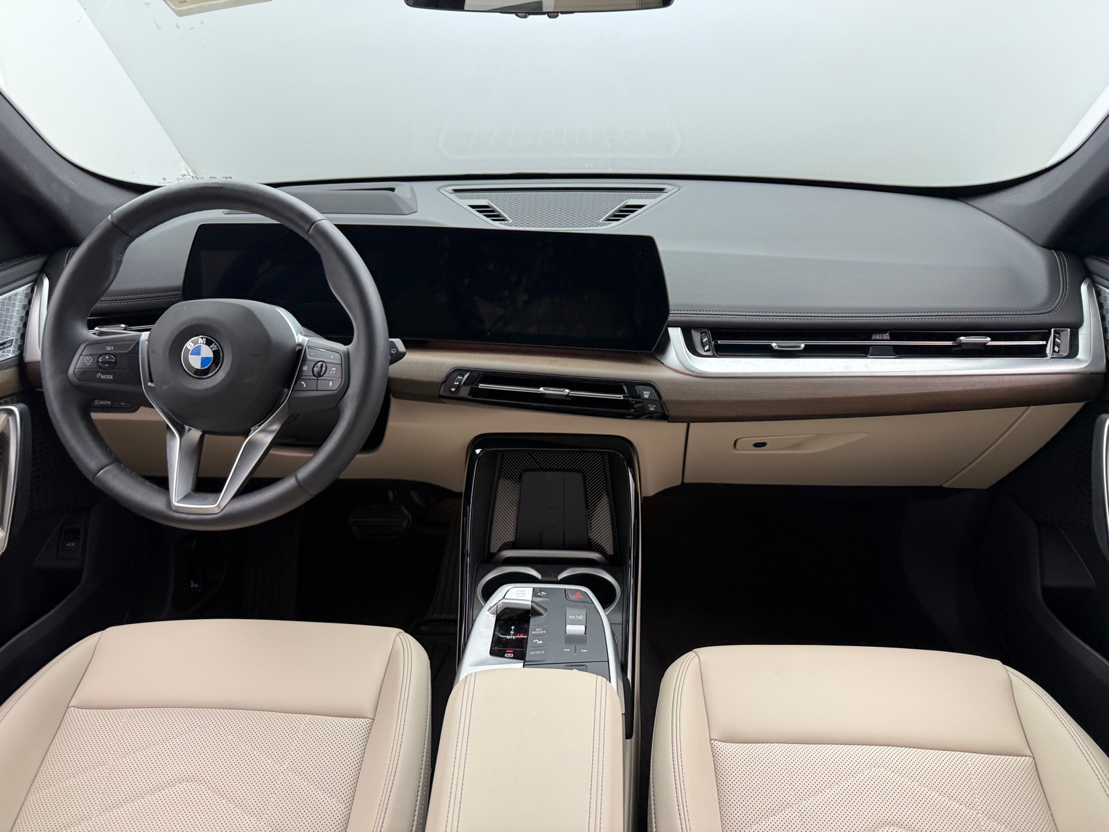 Thumbnail: 2025 BMW X1 - 2