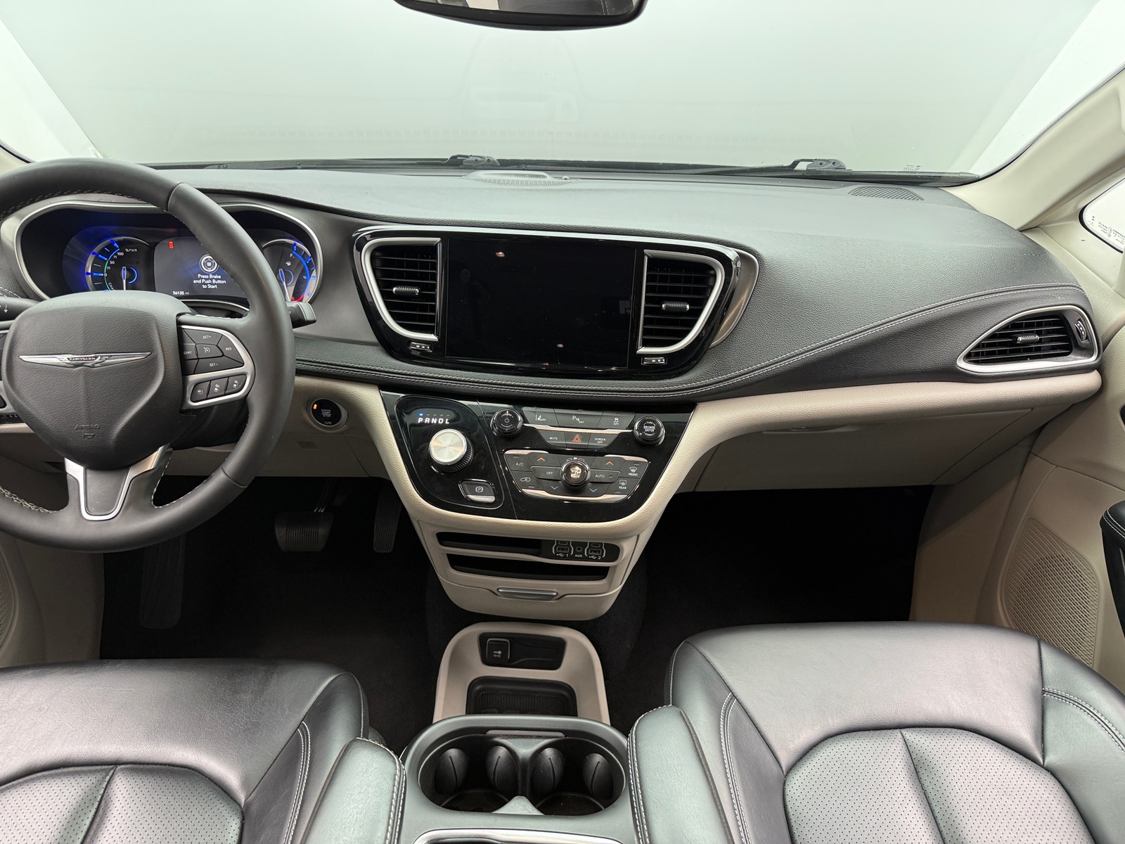 Thumbnail: 2023 Chrysler Pacifica - 3