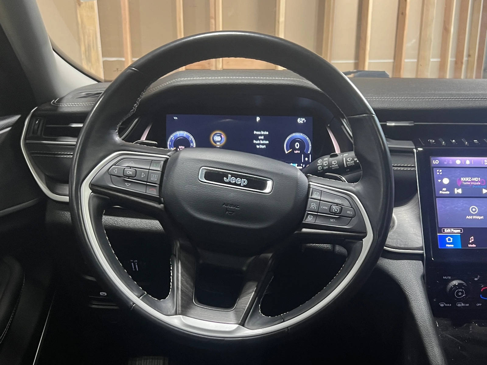 Thumbnail: 2021 Jeep Grand Cherokee L - 4